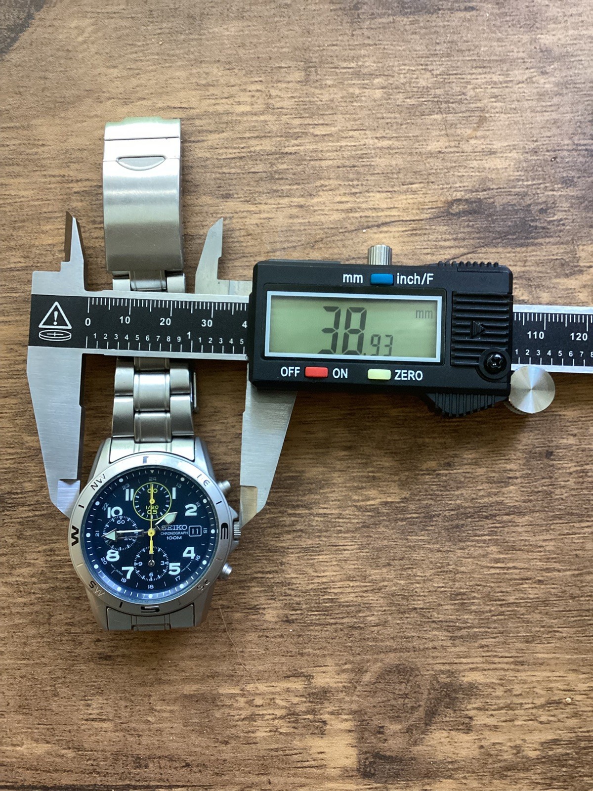 Seiko Chronograph SND379P1 SND379P Blue Dial Stailess Steel Quartz Men Watch