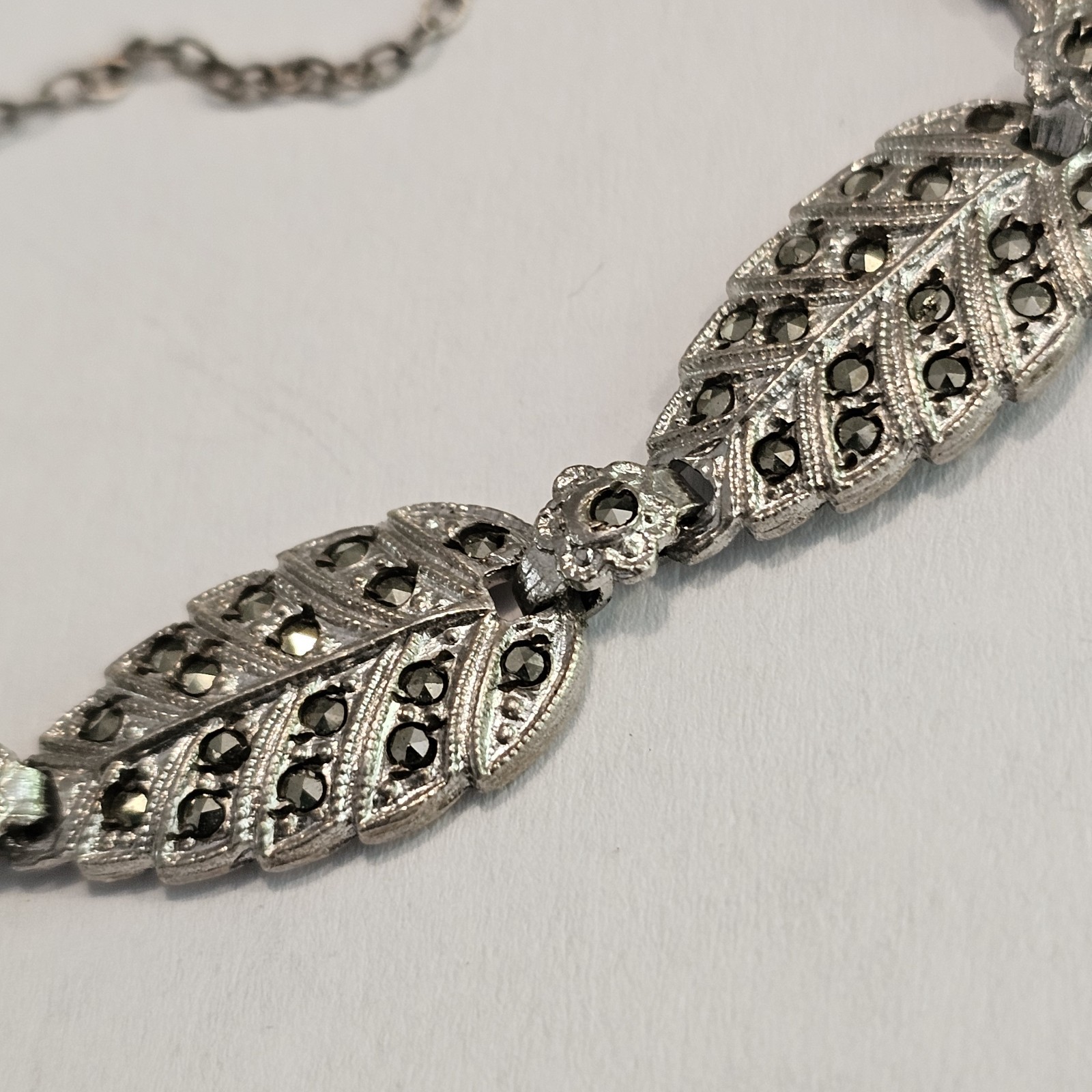 Vintage Signed B.B. Sterling Leaf Design Bracelet with Marcasite Stones 7 5/8″