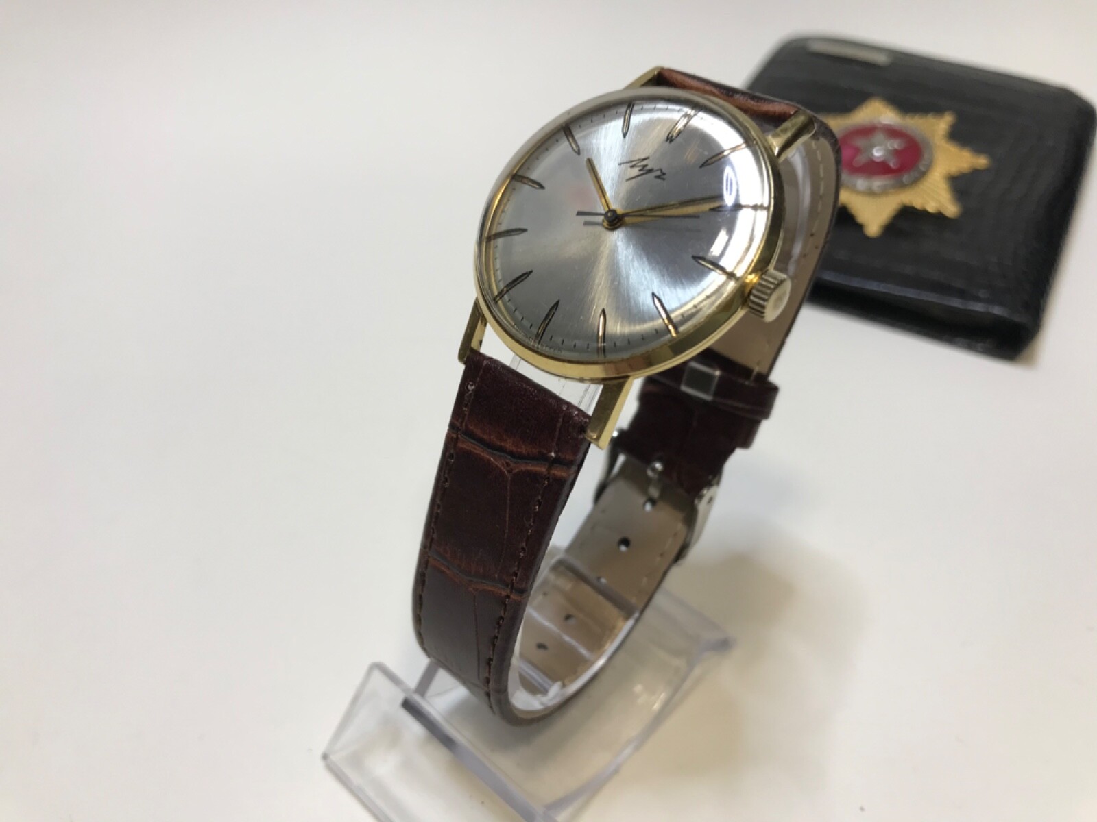 Vintage Luch Ultra Slim Retro USSR Fashion Dress watch Mechanical 2209 23J Au10.