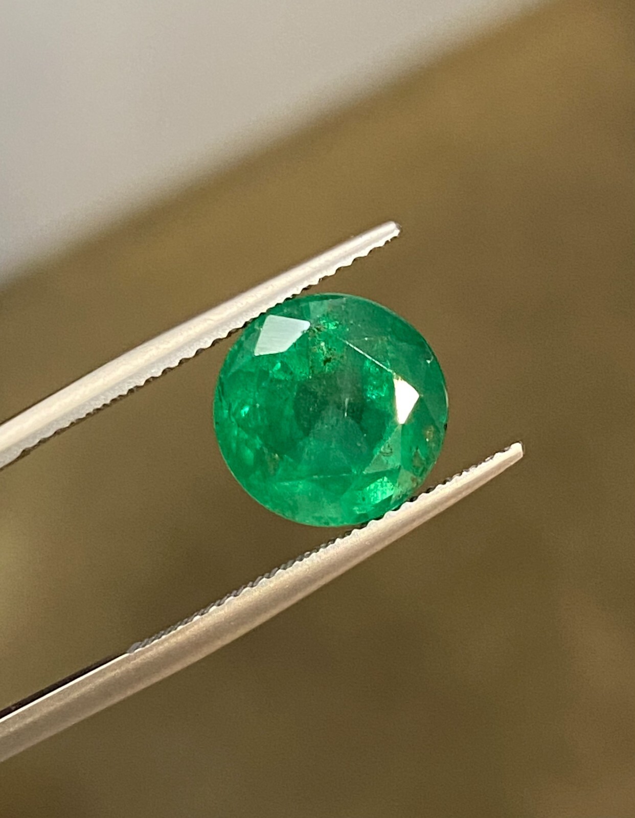 10.6MM Natural Round Emerald, Zambia origin, 4.95CTS, emerald for wedding ring.
