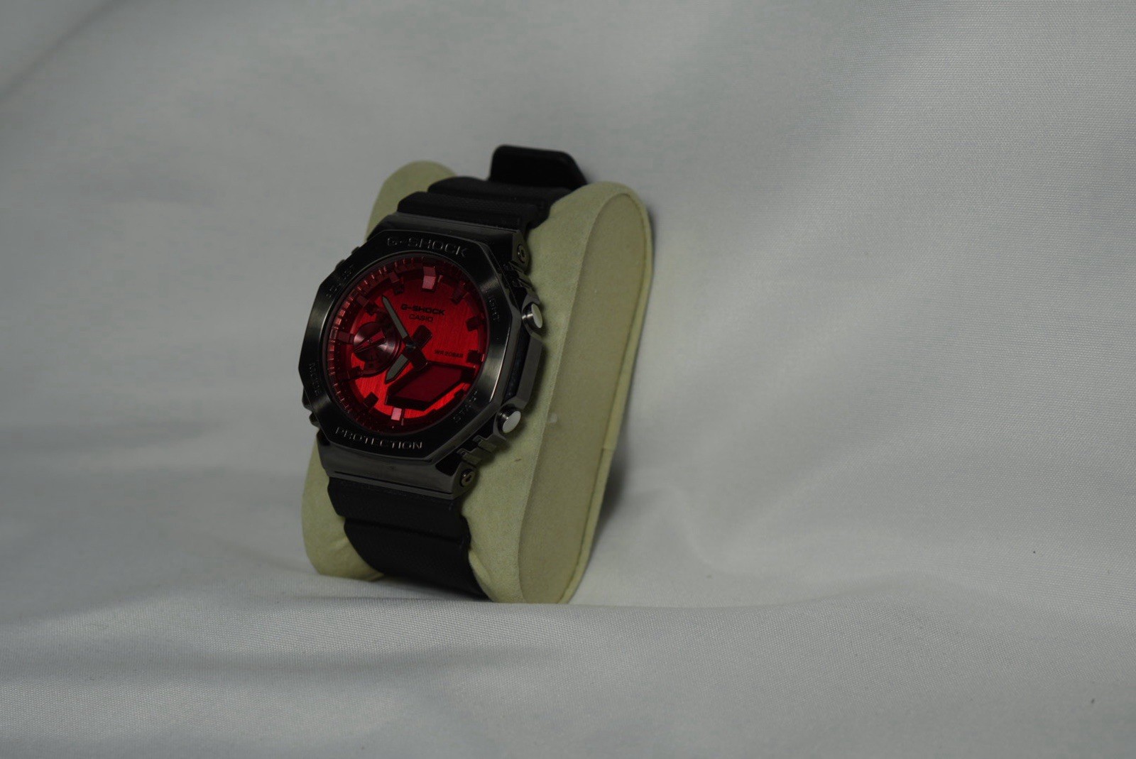 Casio G-SHOCK Men’s 200m Shock-Resist Quartz Ana-Digi Red Dial Watch