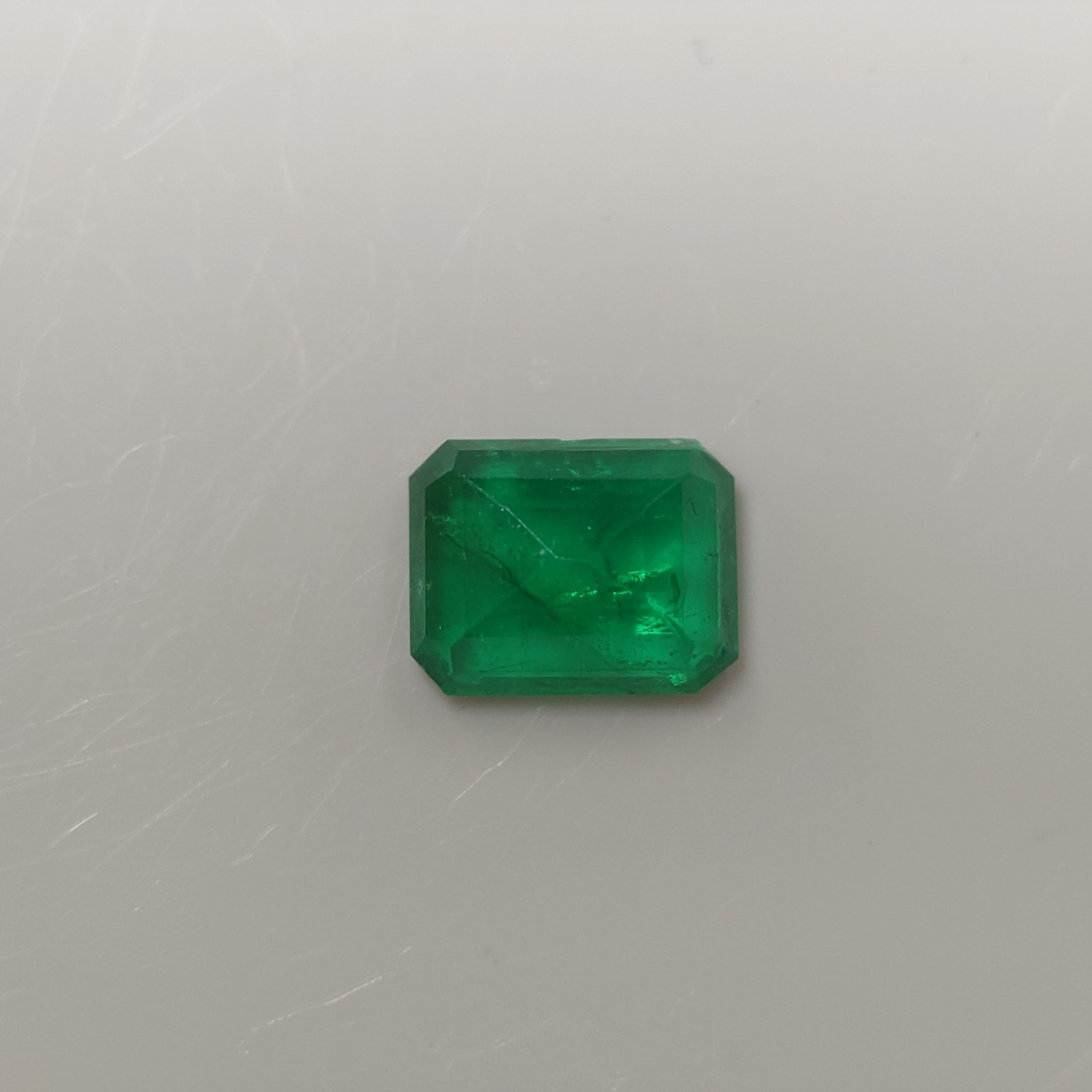 Natural Emerald 0.30 ct, approx. 4.5mm x 3.5mm x 1.8mm, Jewelry Removal e0018