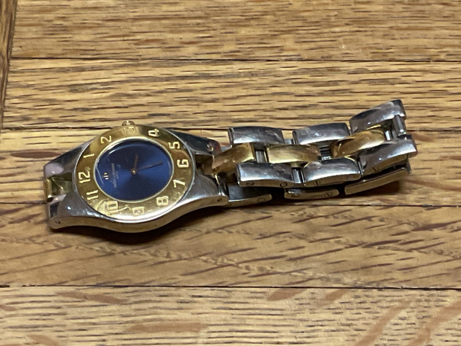 Baume & Mercier Linea 5161 Swiss Quartz Two Tone Blue Dial Watch