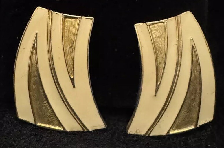 vtg Les Bernard Earrings Cream Beige Enamel Gold 1.5” statement runway Clip On