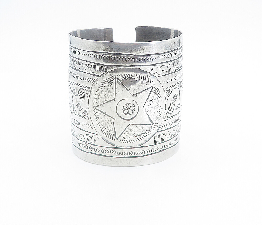 Solid Silver Vintage Antique Etched Star Pattern Cuff Bracelet BT3372