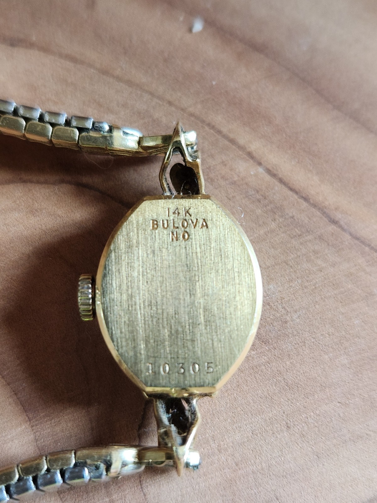 Bulova 23 Jewels Ladies 14K Gold Dress Watch Manual Wind Vintage Antique