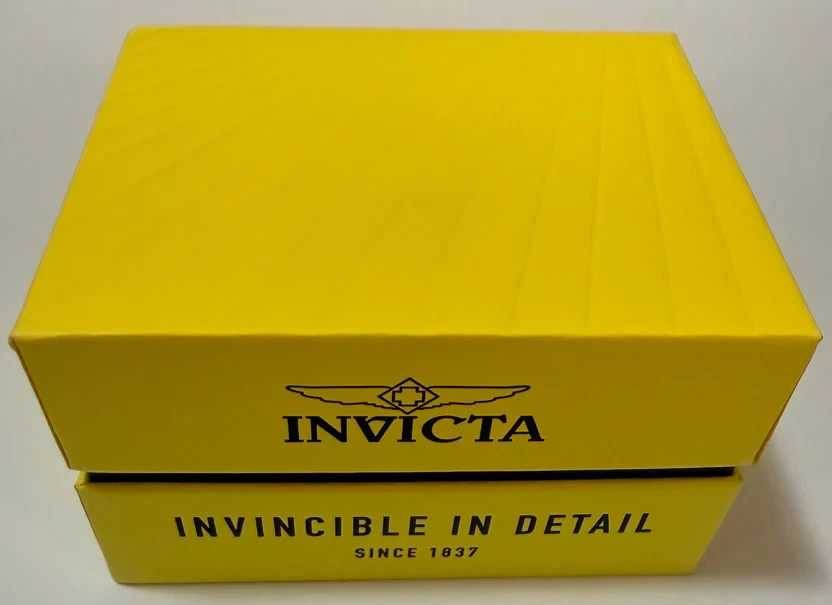 Invicta Pro Diver House of Cards 50523 Men 40mm SS Case Band Green Red Dial 200M
