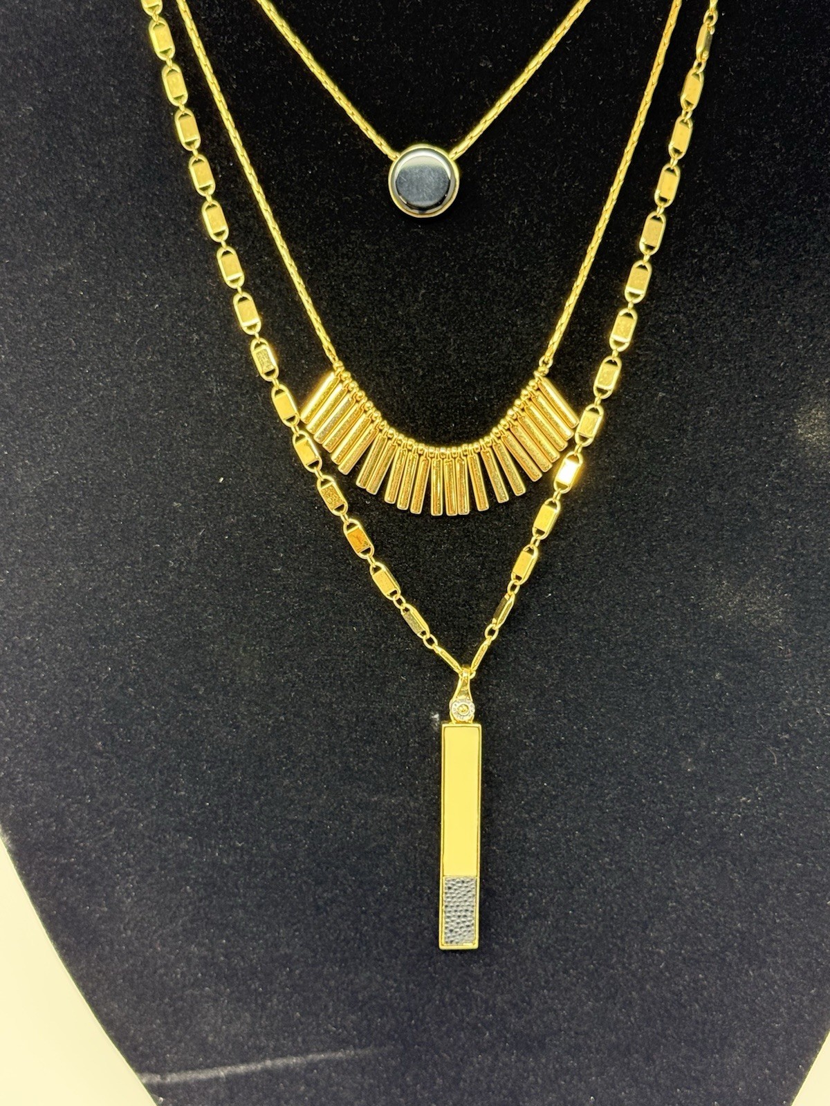 Henri Bendel triple layered look necklace gold tone chain-dressy