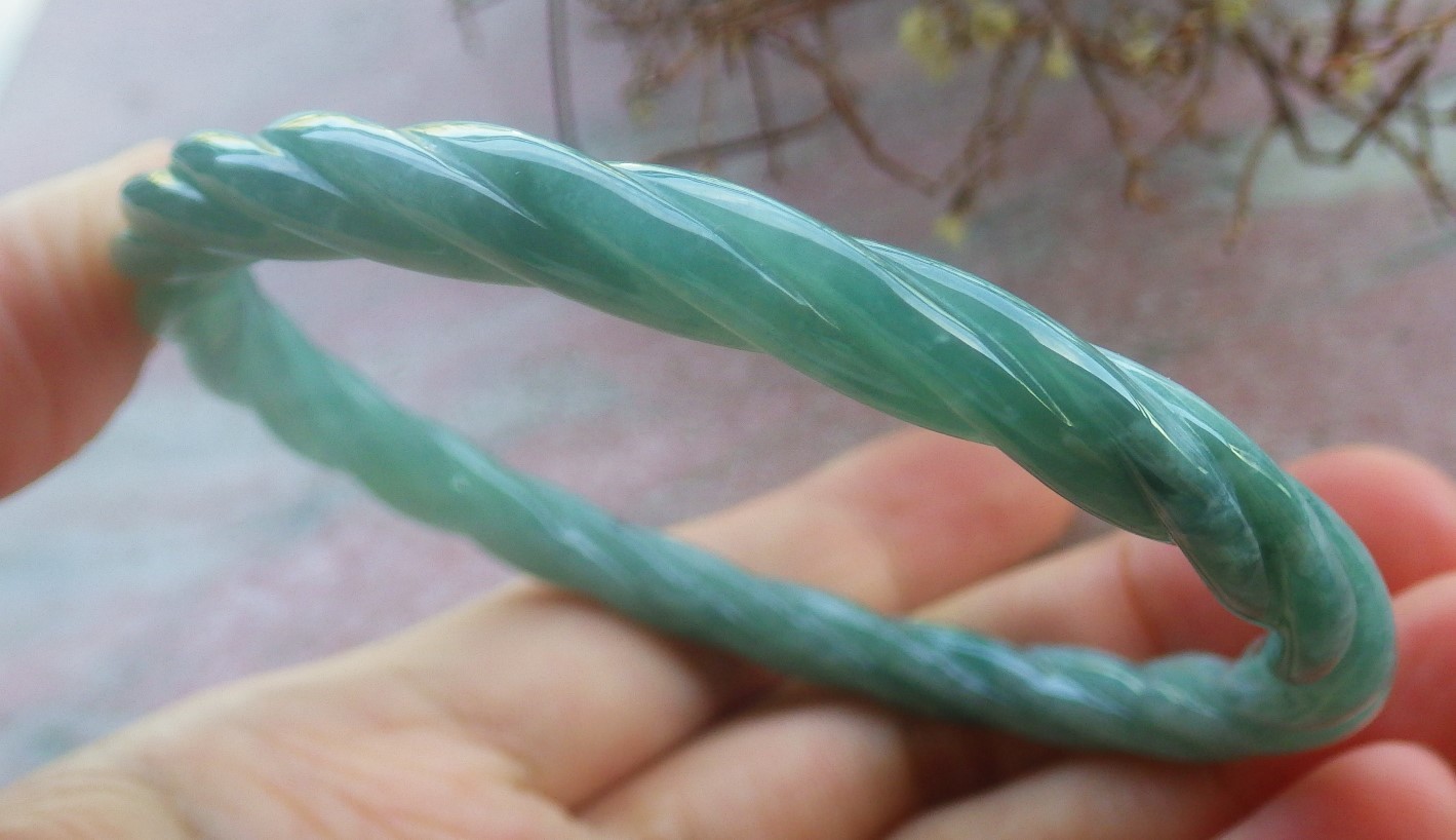 Video Certified Green 100% A JADE Jadeite Knotted Bangle Bracelet 61mm 手镯 705277