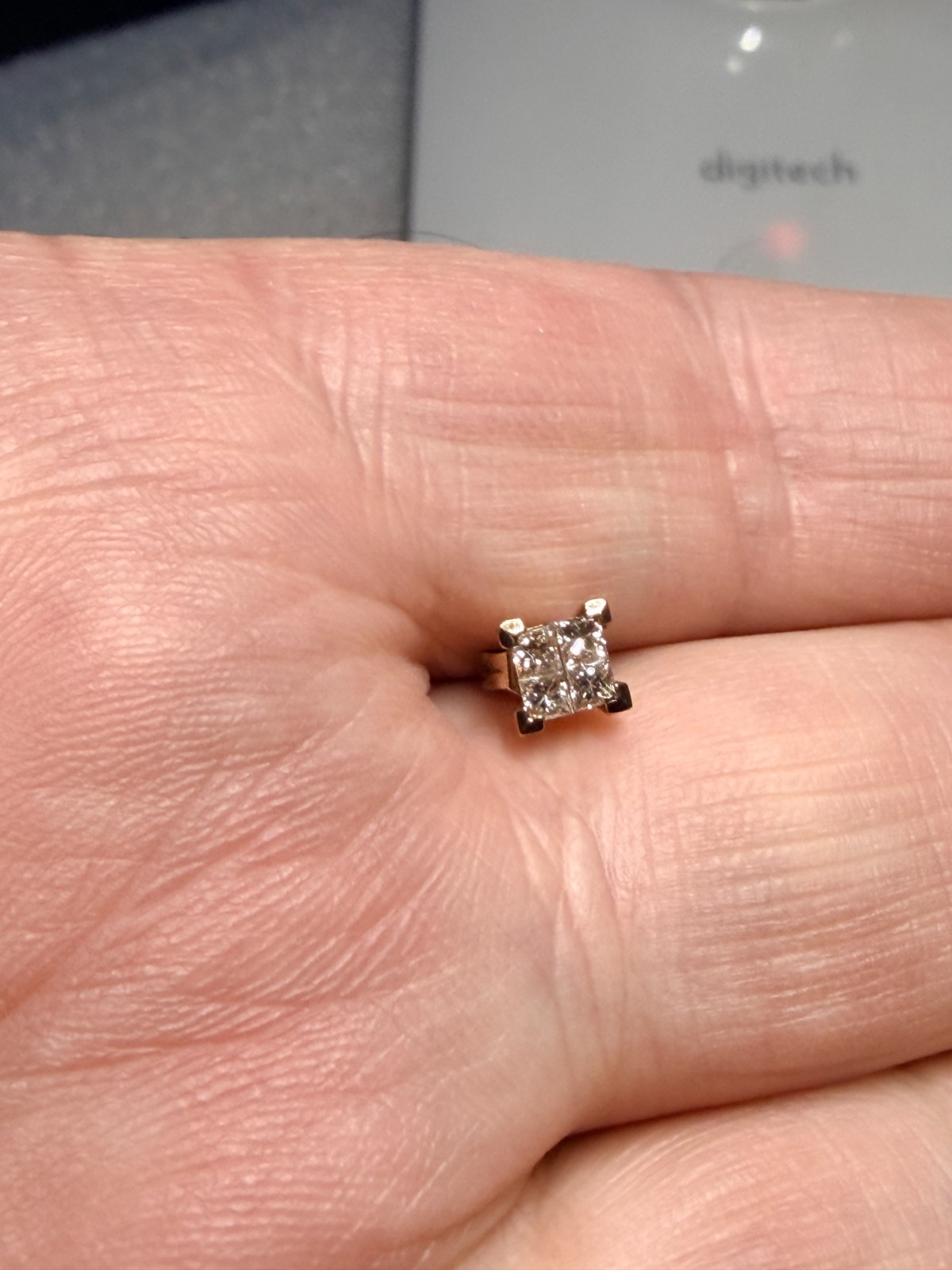 Vintage Gold Stud Earrings – Lab Diamonds? – 9K Solid Gold