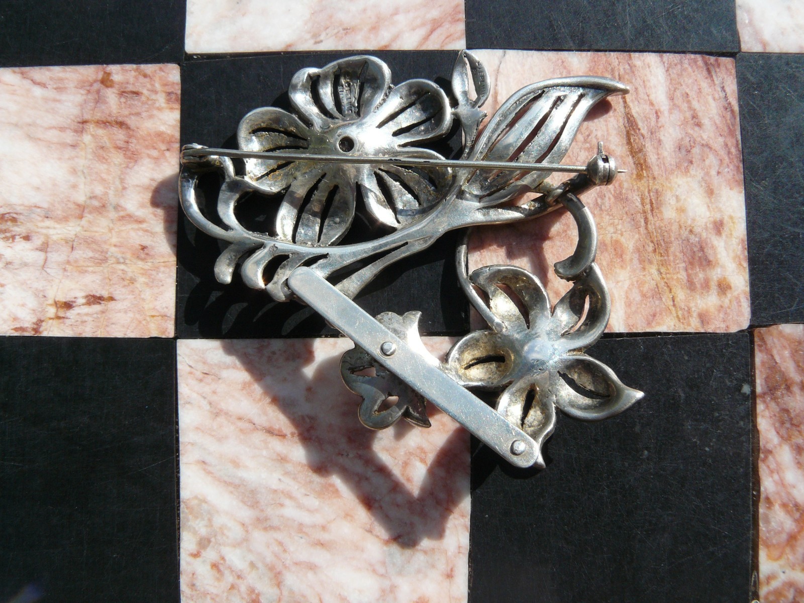 Antique sterling silver marcasite floral brooch garnet centre Art Nouveau 24g