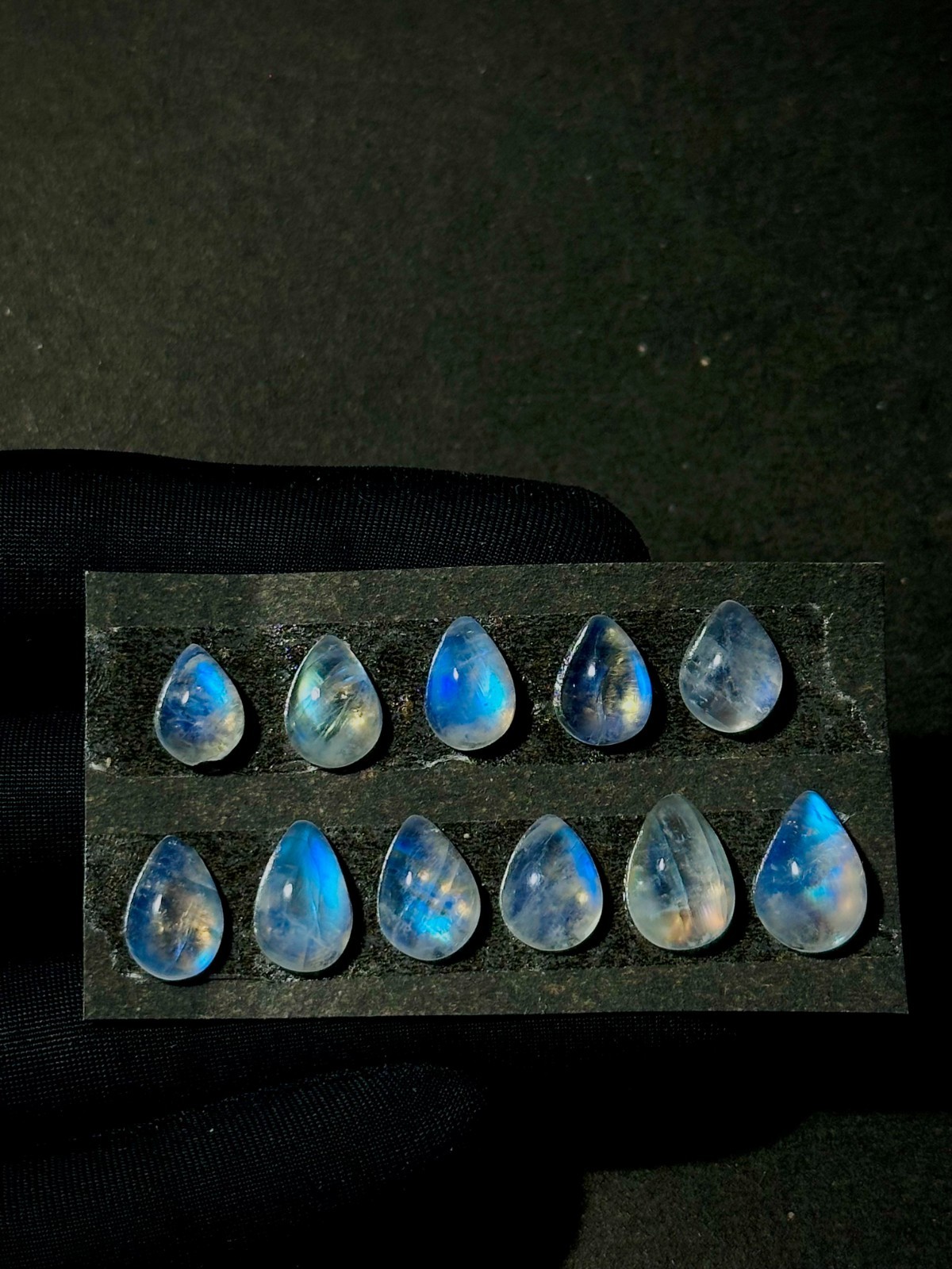 38Carat Natural Rainbow Moonstone, Blue Flash Loose Gemstone, Mix Size Moonstone