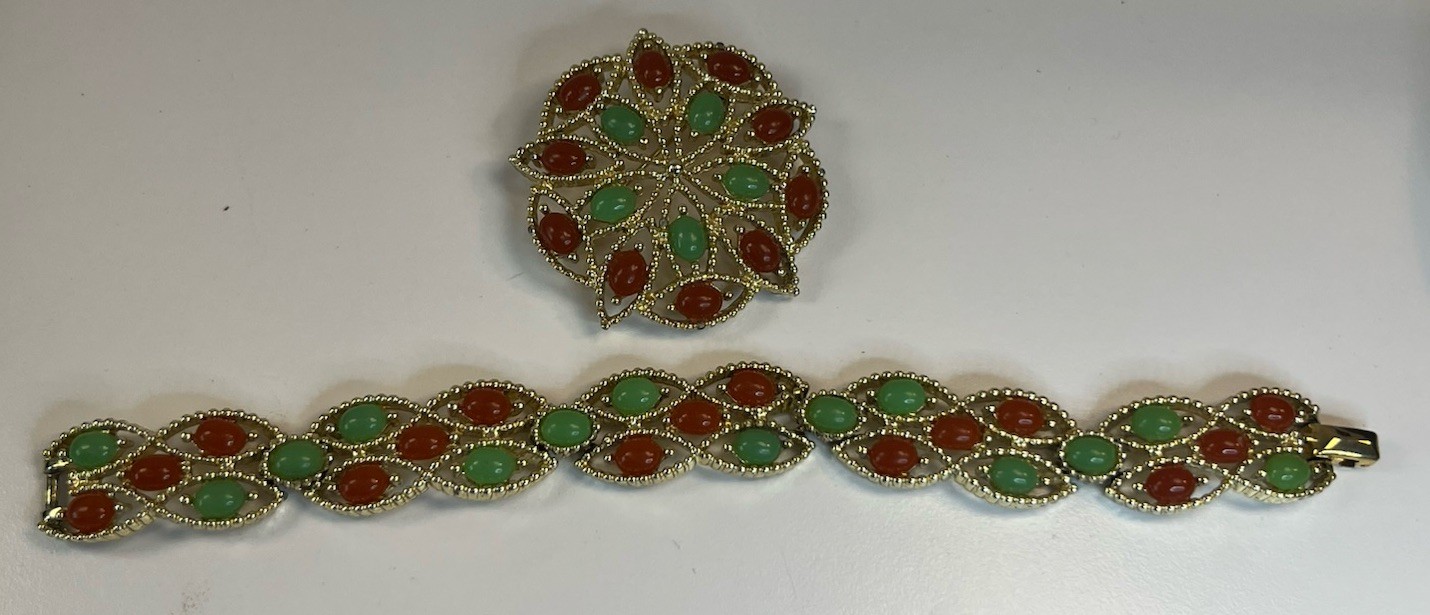 Vintage Mid-20Th Century Sarah, Coventry Brooch And Bracelet Set In Original Box
