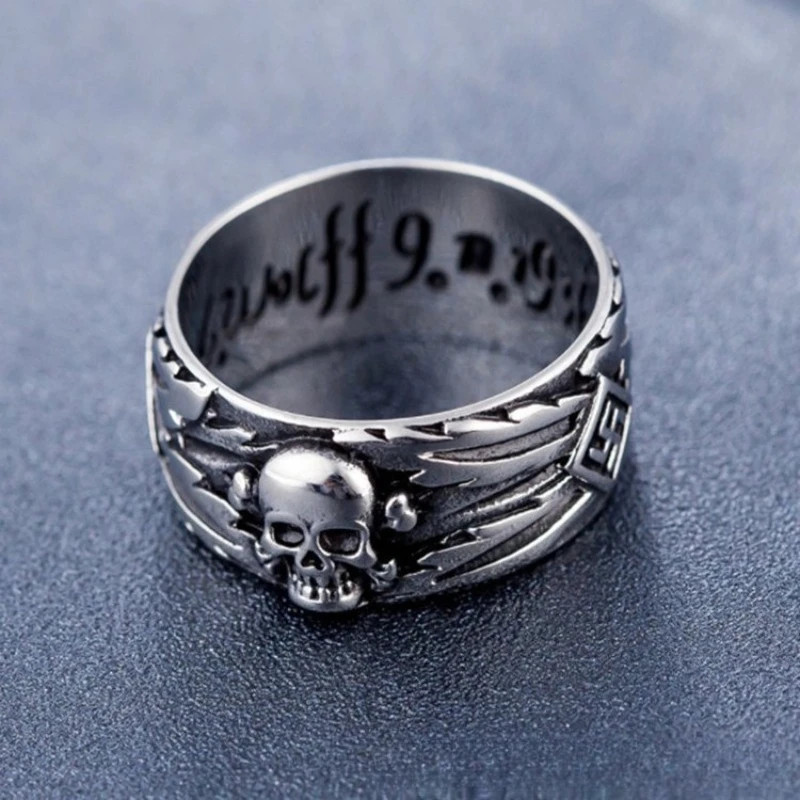 Personalized Fashionable Punk Skull Engraved Metal Silver Ring Fashionable