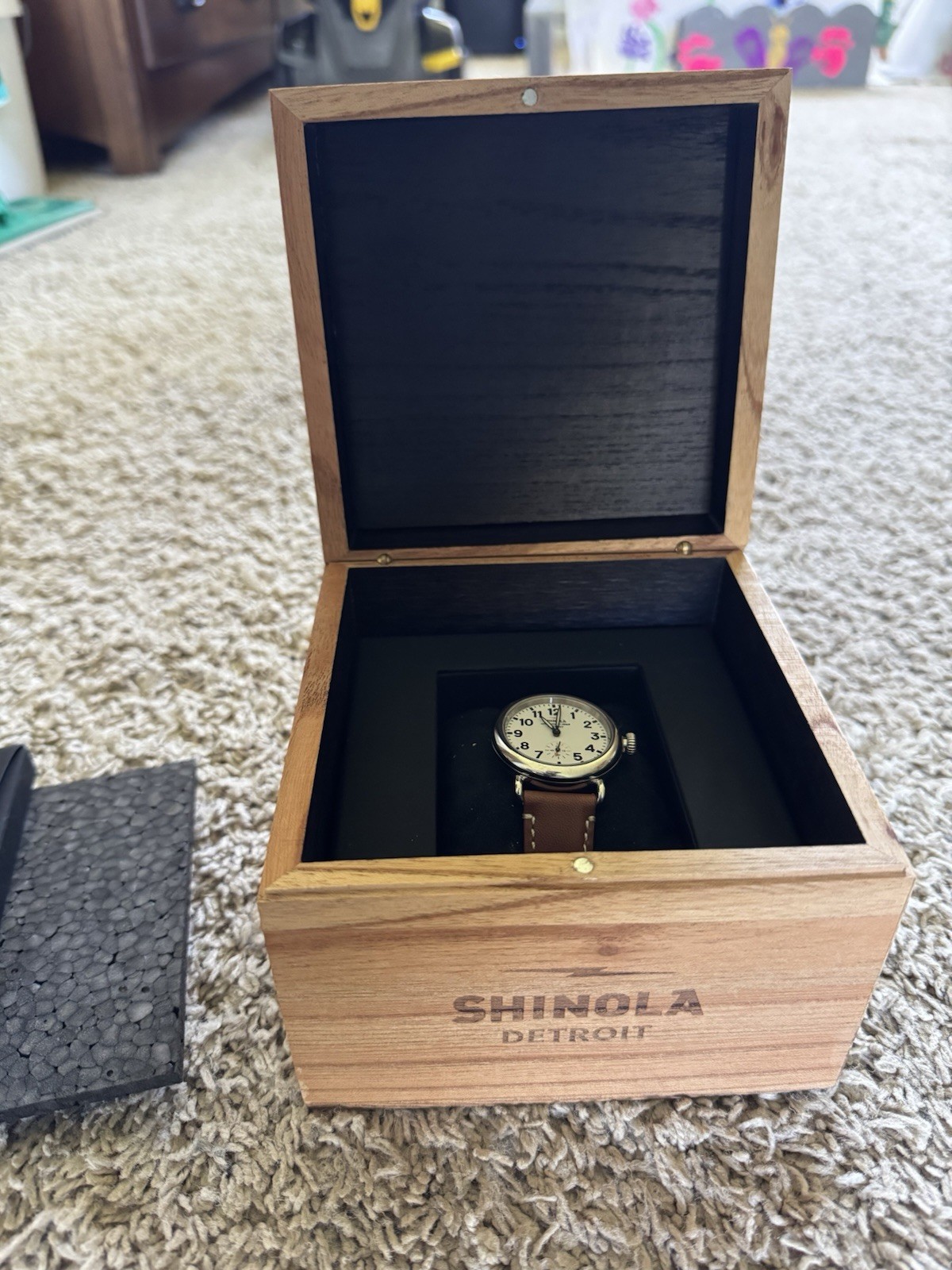 Shinola Runwell Argonite 1069 41mm White Dial