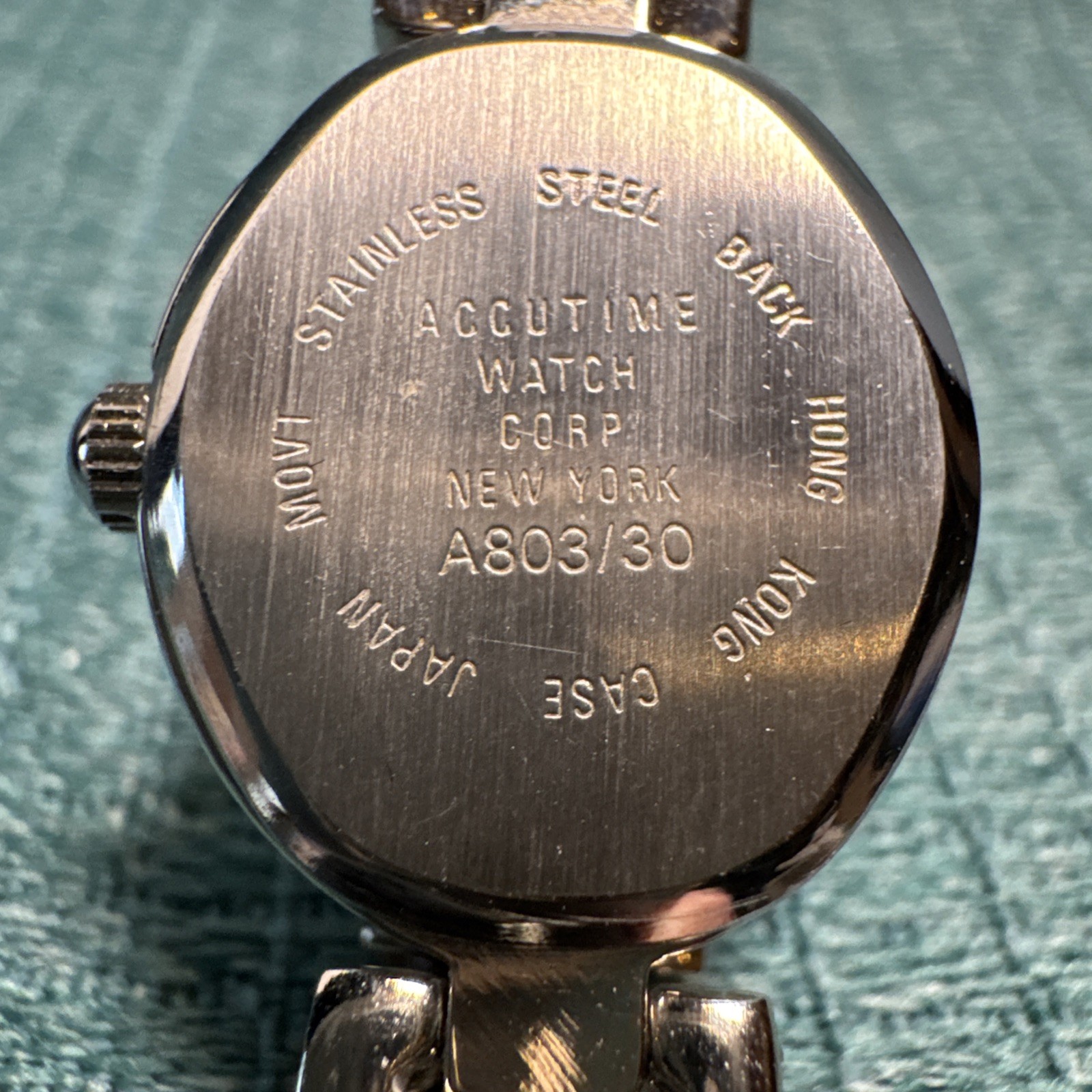 Vintage Alto Ladies Watch Bracelet Set Silver and Green Band New Battery Works