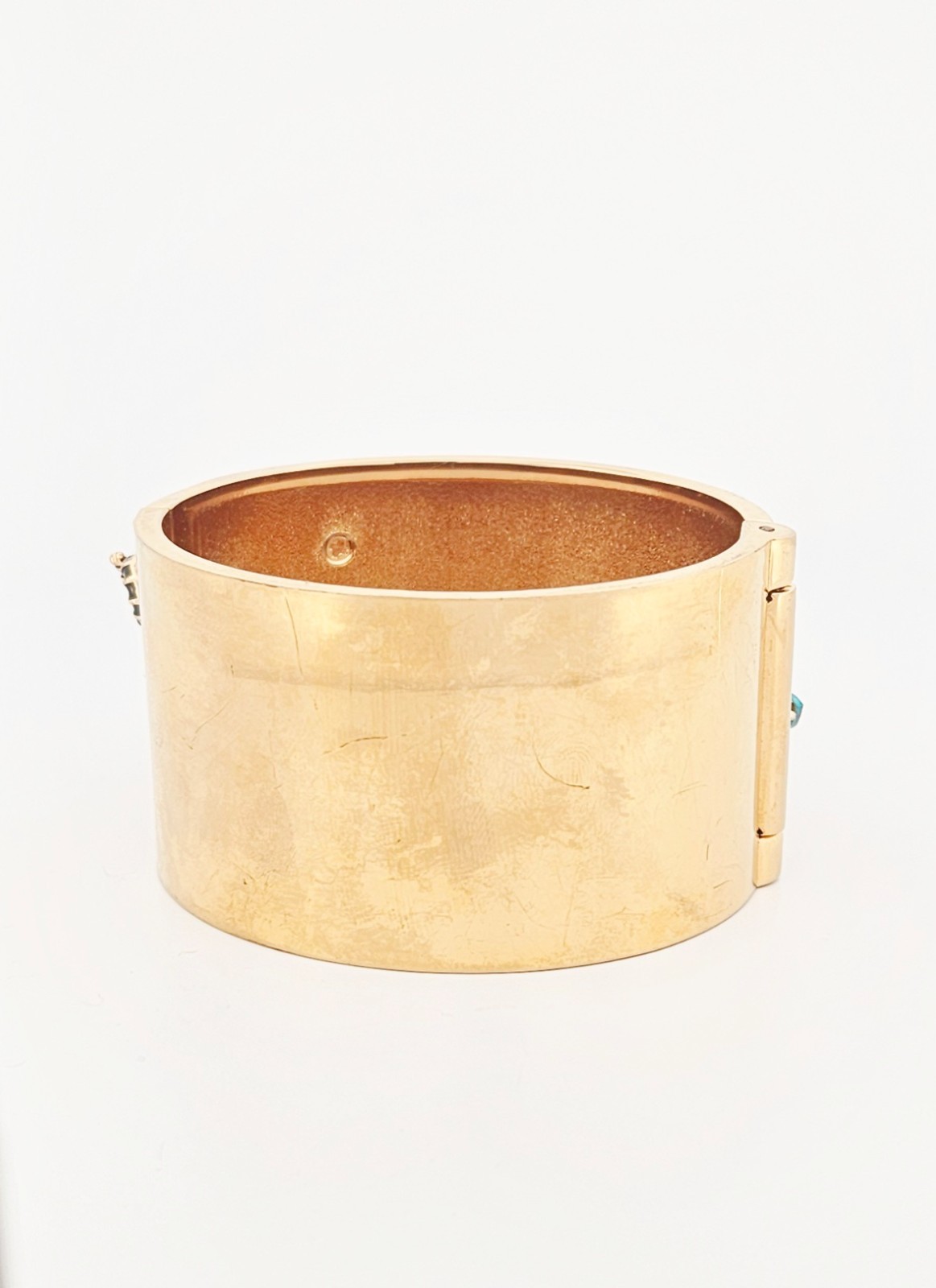 Cabi Secret Garden wide band gold tone rhinestone hinged bangle bracelet 6″