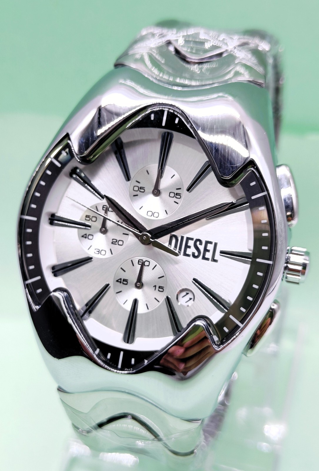Fantastic Diesel Mercurial Date Indicator Chronograph Quartz Men’s Wrist Watch