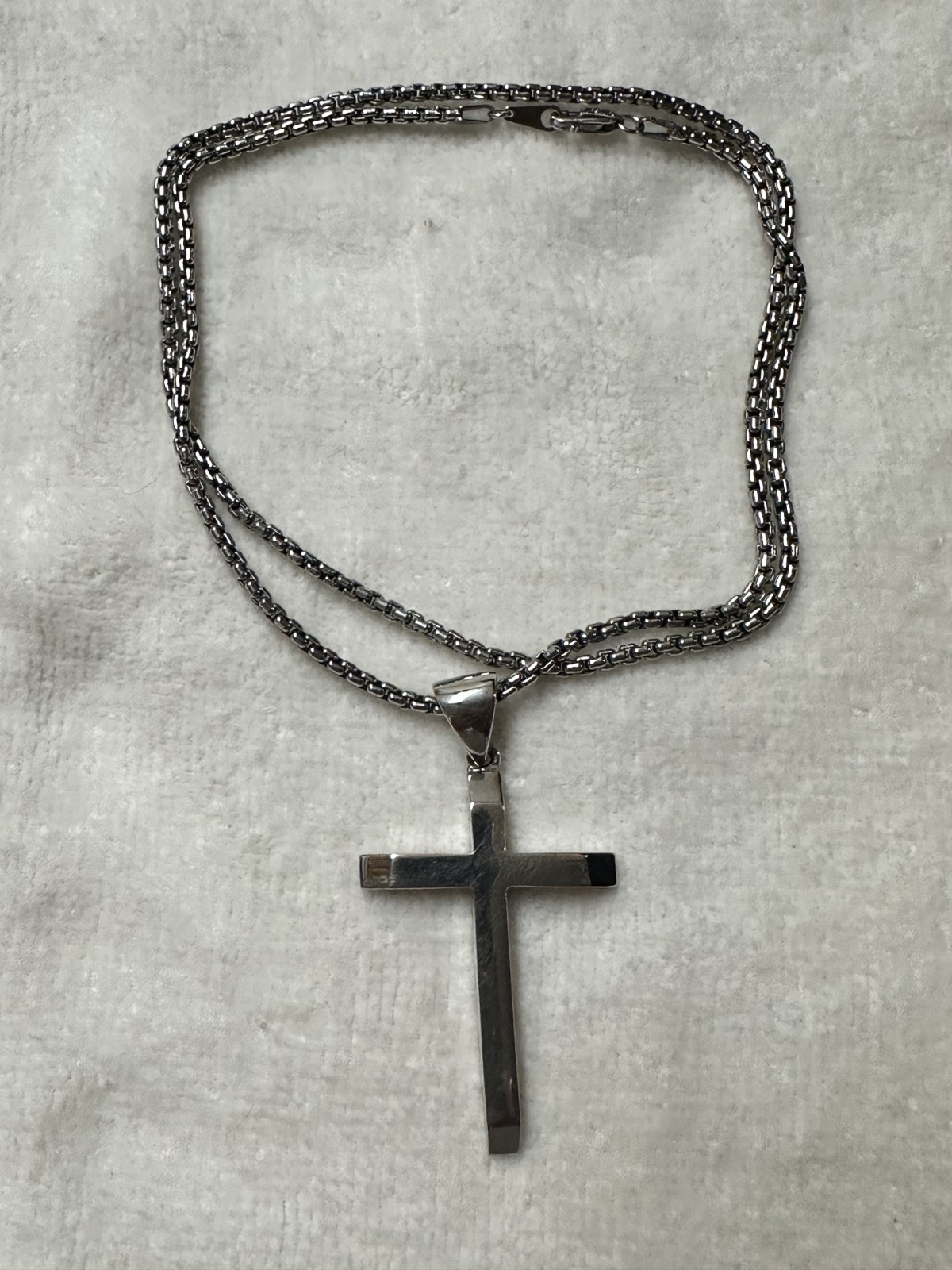 NEW 925 Sterling Silver Cross Pendant Necklace Box Chain Macy’s Box