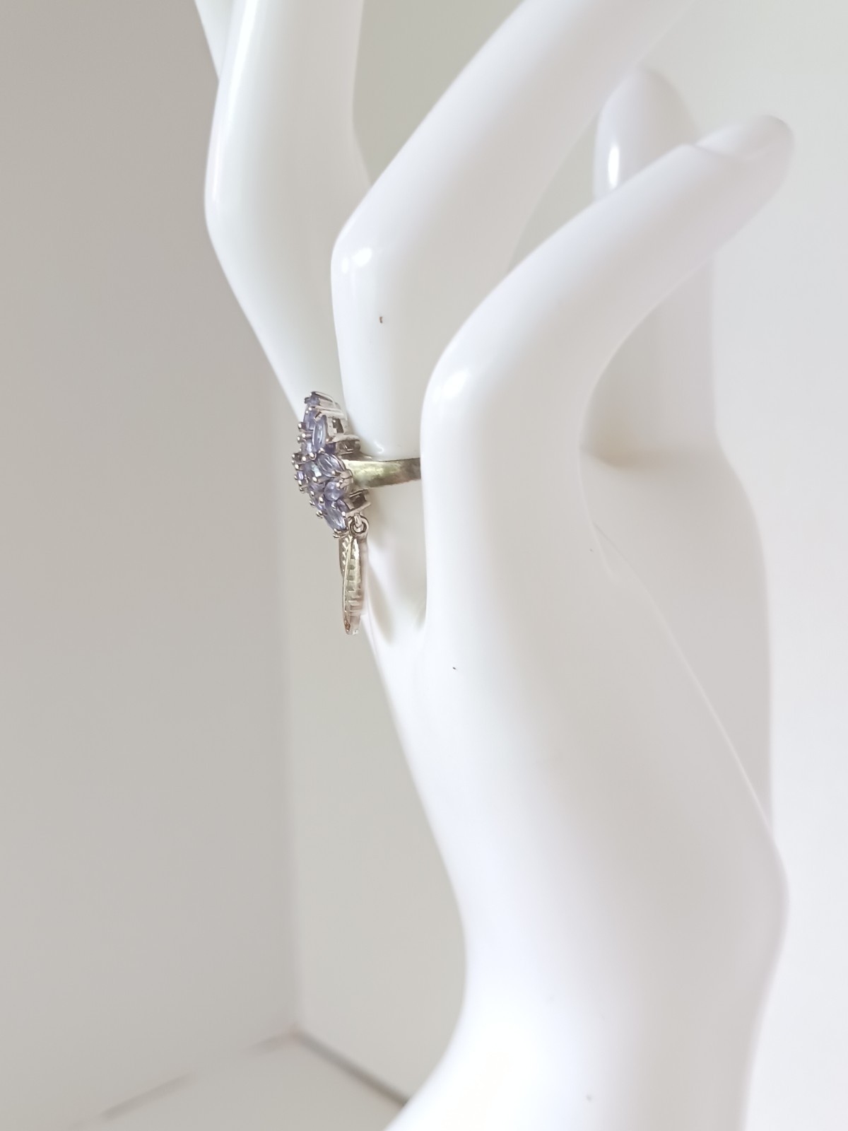 Tanazanite Dream Catcher Ring SZ8. In Rhodium Over Sterling Silver 1.90ctw