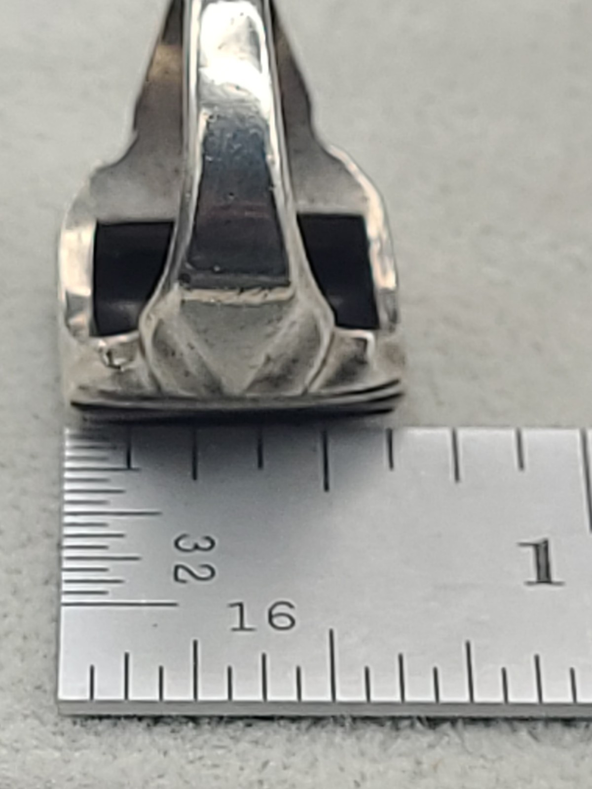 Vintage 9.5 Grams BLACK ONYX RING set in STERLING SILVER Size 7