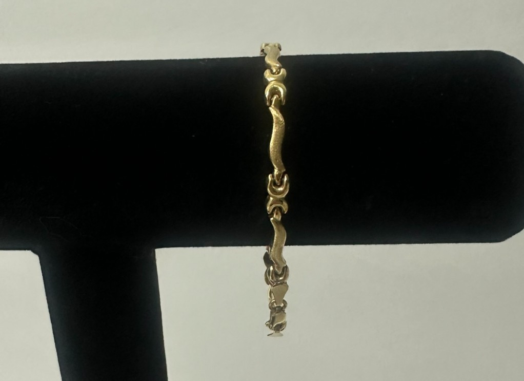 10k Yellow Gold Bracelet 7 Inches