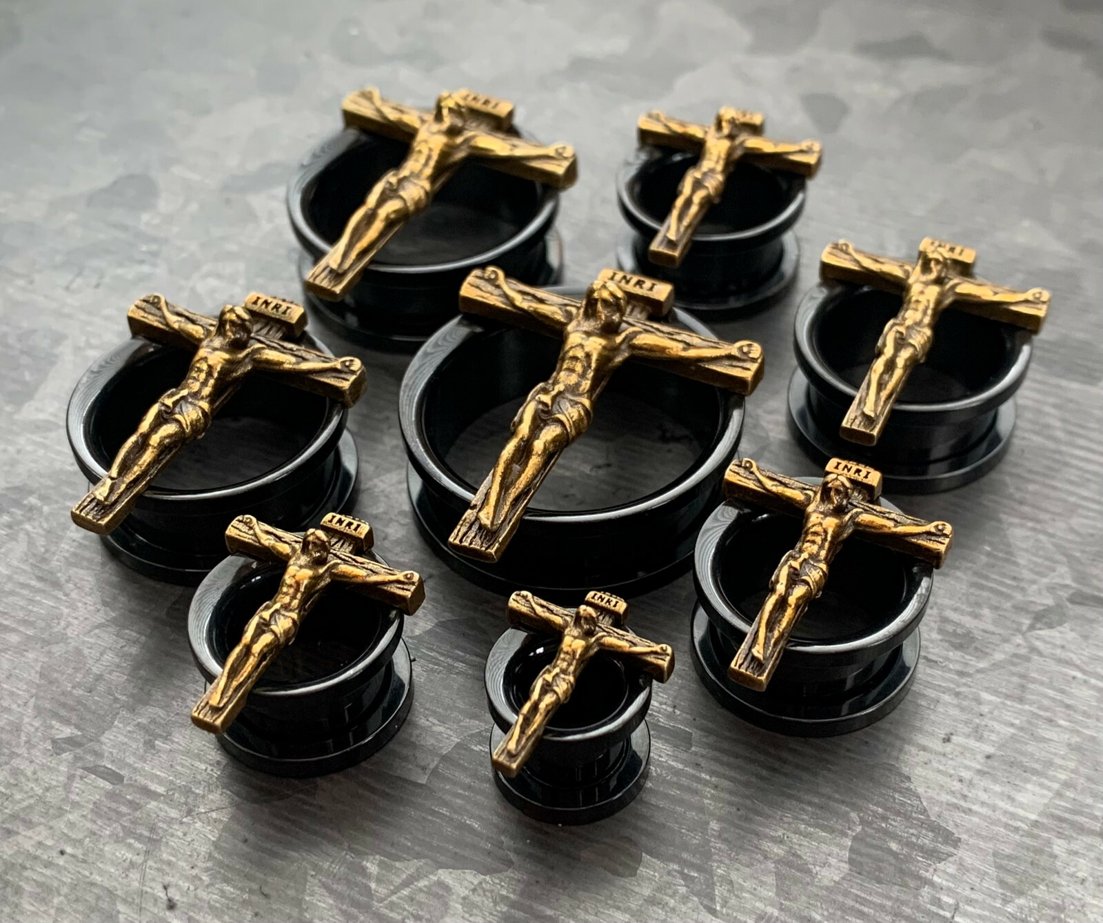 PAIR Jesus Crucifixion Screw Fit Tunnels Plugs Gold Black Steel Earlet Gauges
