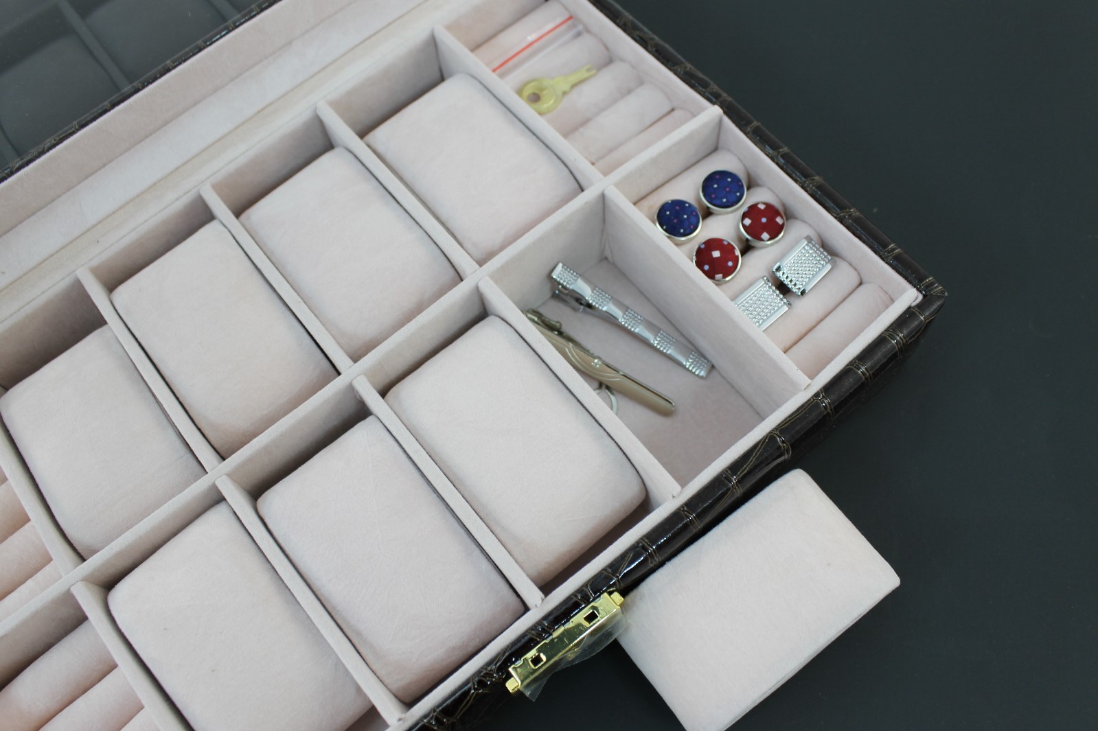 8 Slot Pillow Brown Leather Watch Case Box Jewelry Cufflinks Ring Organizer