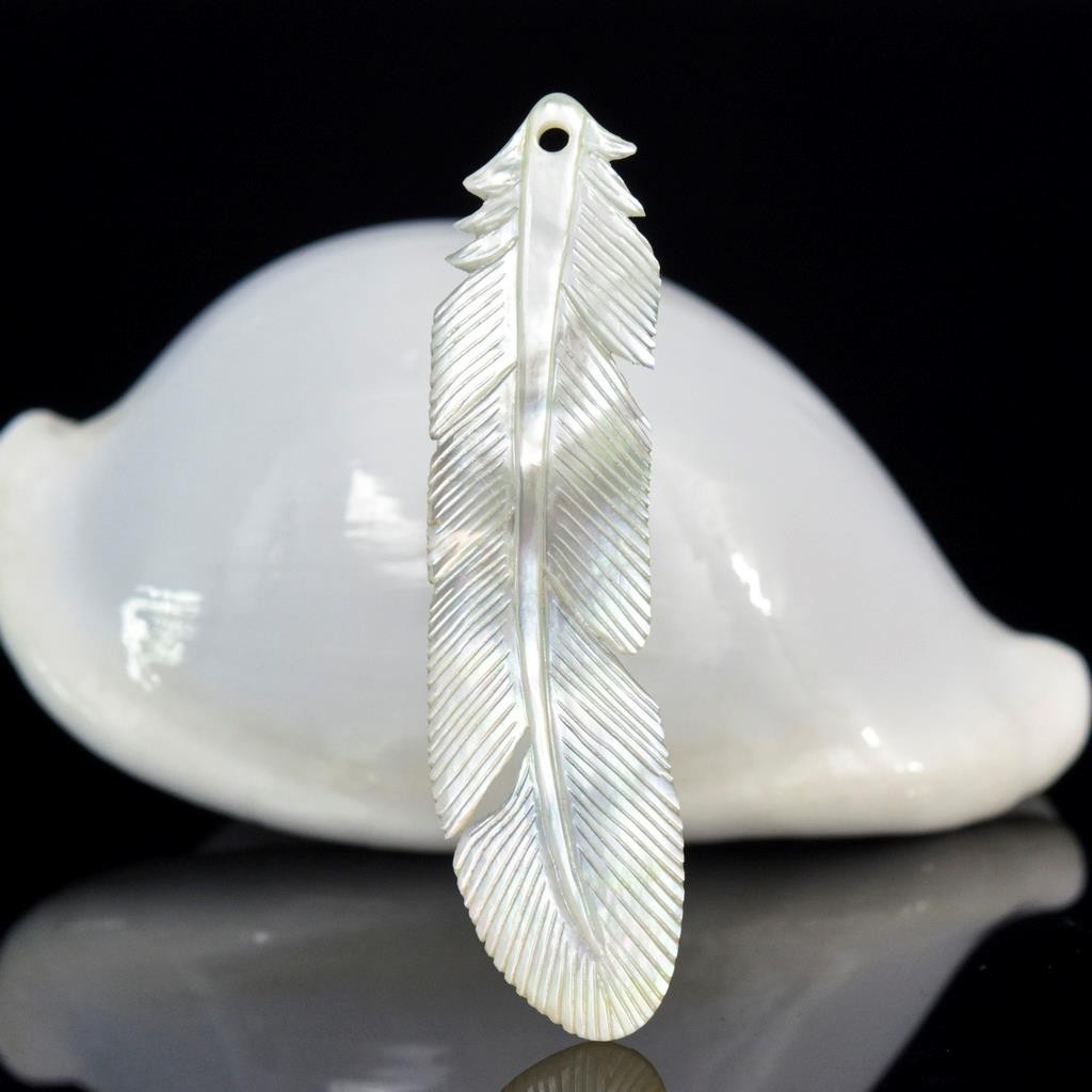 Bird Feather Carved Mother of Pearl Shell Pendant Jewelry Making Supply 1.95g
