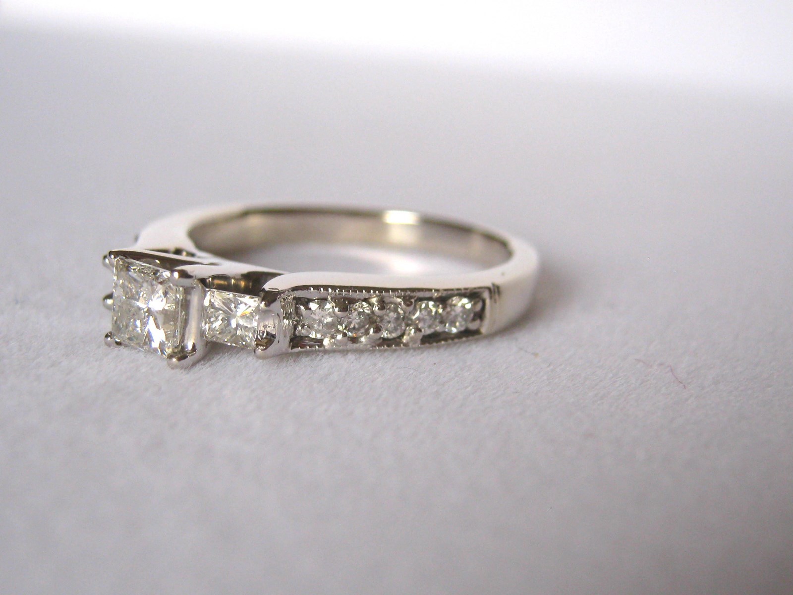 .76 Ct Natural Princess Cut Diamond Ring 3-Stone w/Accents 14k Anniversary 4.82g