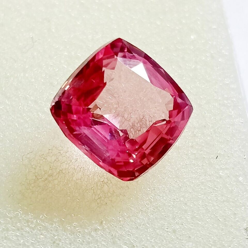 Natural Cushion Fine Cut 10-12 Ct Padparadscha Sapphire Loose Certified Gemstone