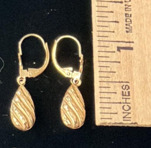 Beautiful Stamped 14K Dangly Yellow Gold Pierced Earrings 1″ 1.4 grams