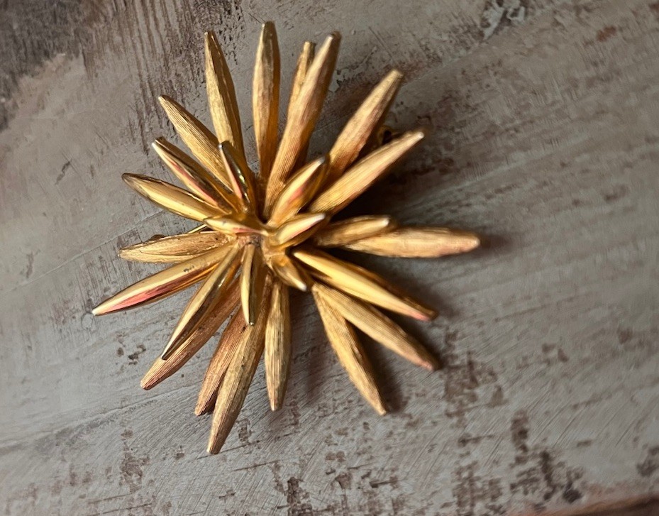 Marcel Boucher Signed Gold tone Textured Star Starburst Burst Brooch Art Deco