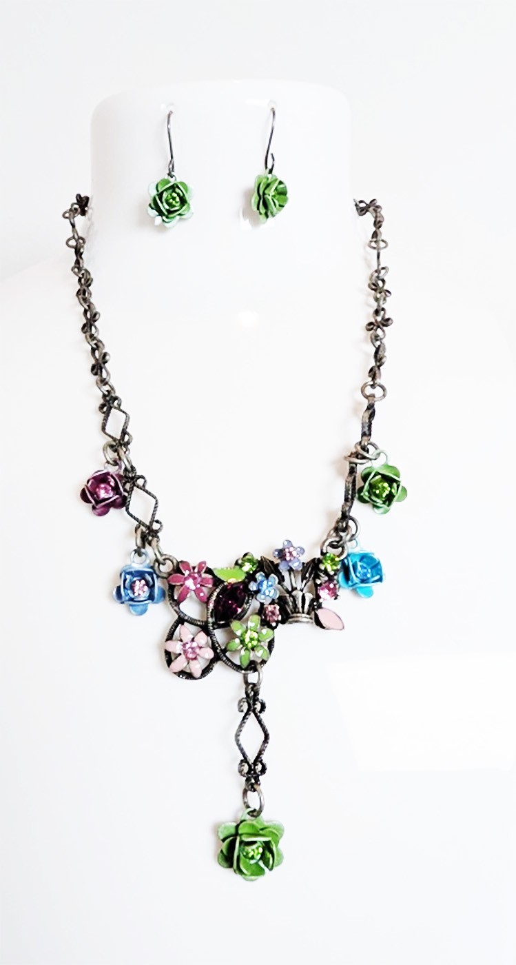 DESIGNER INSPIRED 16 in FLORAL BASKET MULTI COLOR CRYSTAL SILVERTONE JEWELRY SET
