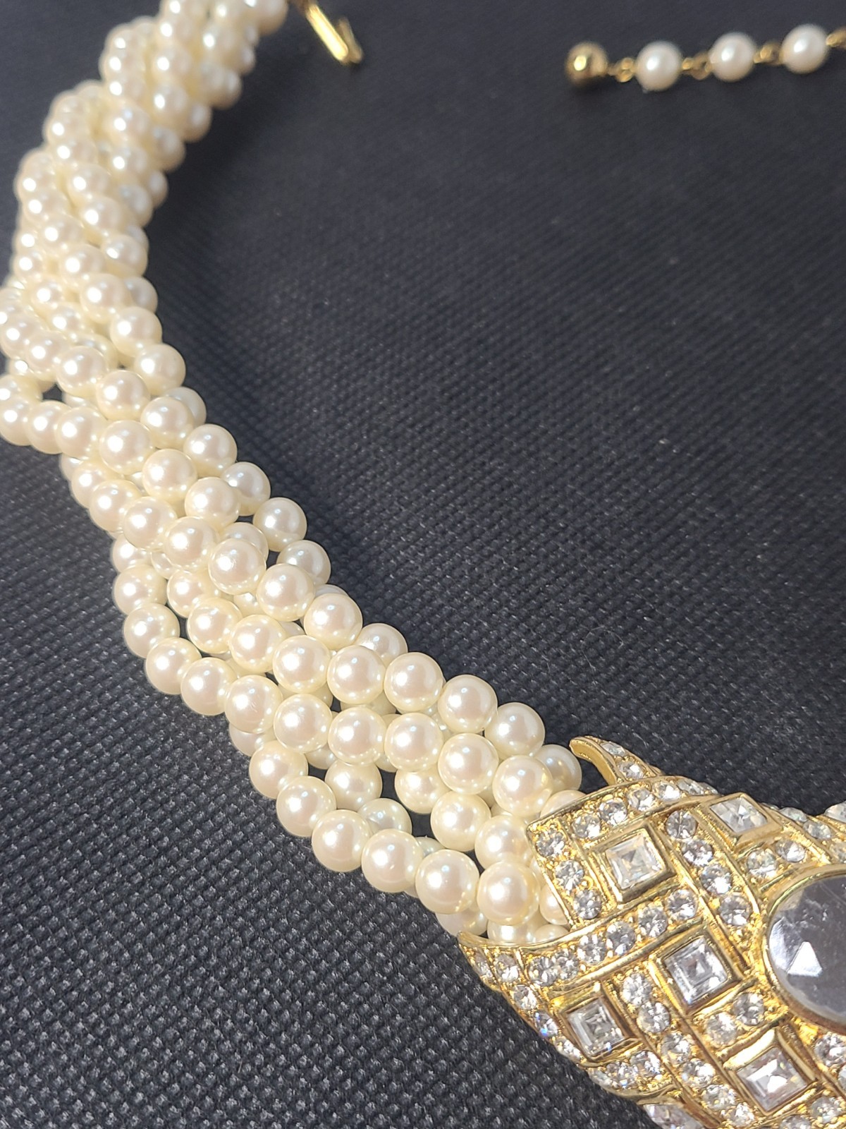 Vintage Signed Trifari 17 Multi Strand Pearl Rhinestone Necklace G2U