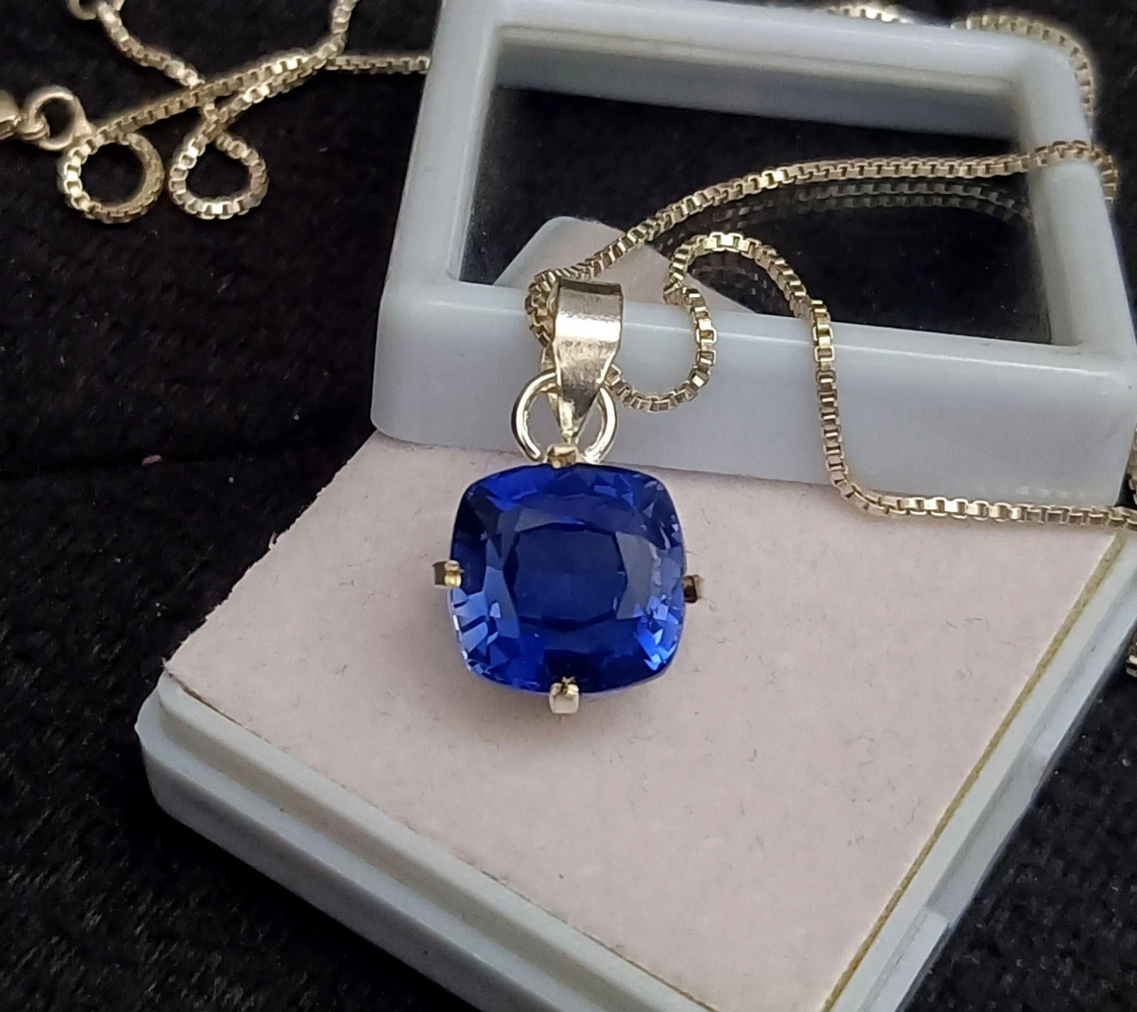 Certified Blue Sapphire 19.00 Ct Sterling Silver Pendant Necklace With Chain