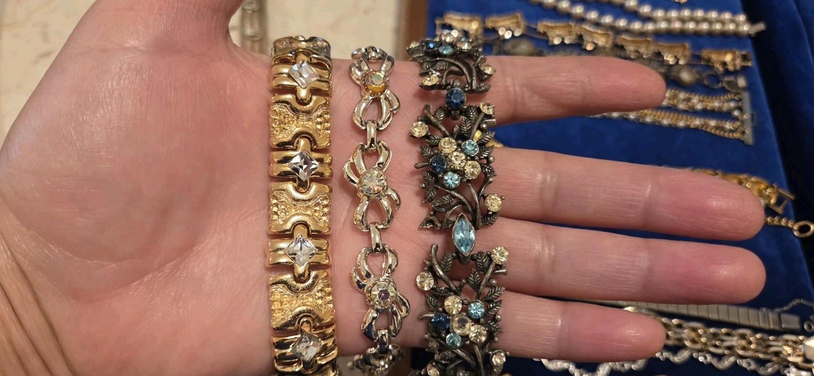 Vintage Mod Bracelet Lot Of 40.dainty.12 Signed Monet Joan Rivers Avon Henri…