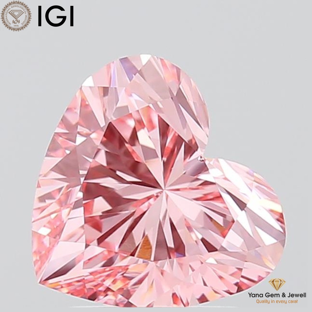 IGI Certified CVD Lab Grown Diamond Heart Cut 1.50 Carat Vivid Pink VS1 Clarity