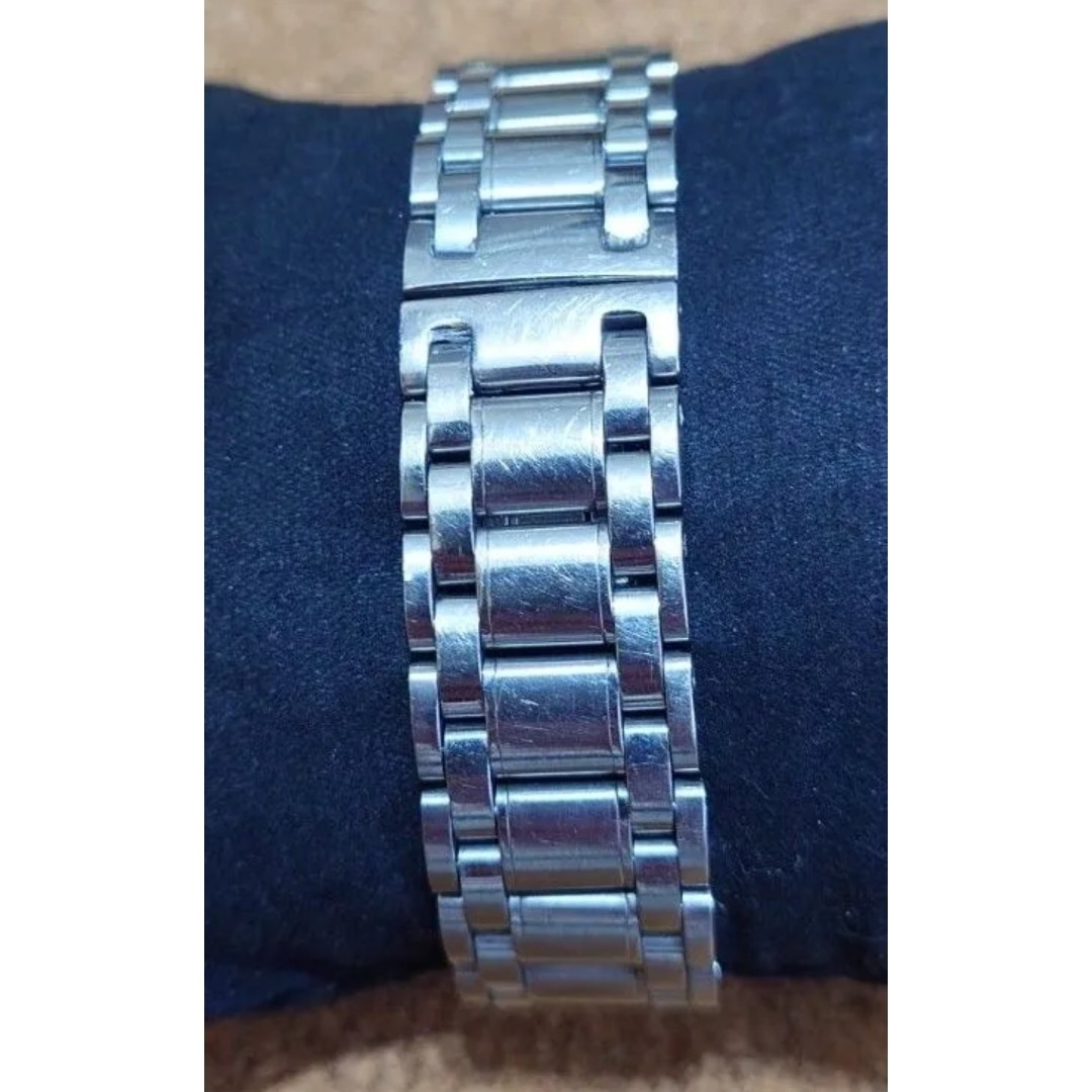 Working item Burberry ladies’ wristwatch on July 2 2023