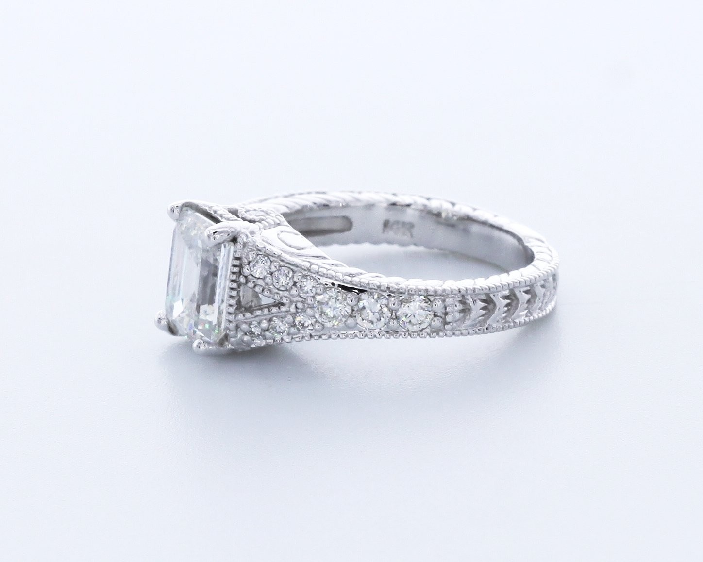 2.5CT Lab-Created Diamond E/VVS2 Very Good Emerald Cut 14K White Gold 4-Prong Se