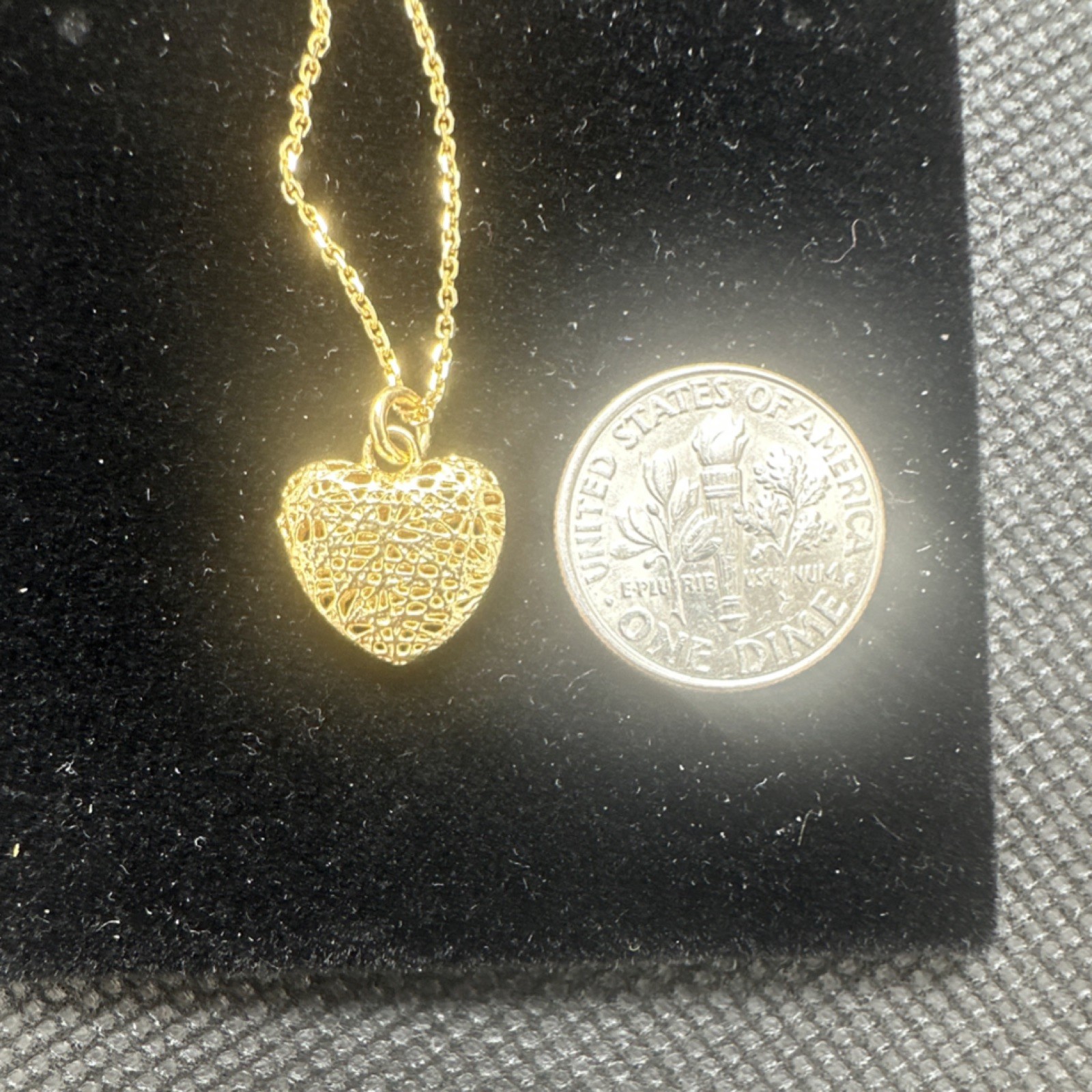 RCI Yellow Gold 14k Heart Pendant Necklace Charm Italy Signed 18 inch chain.