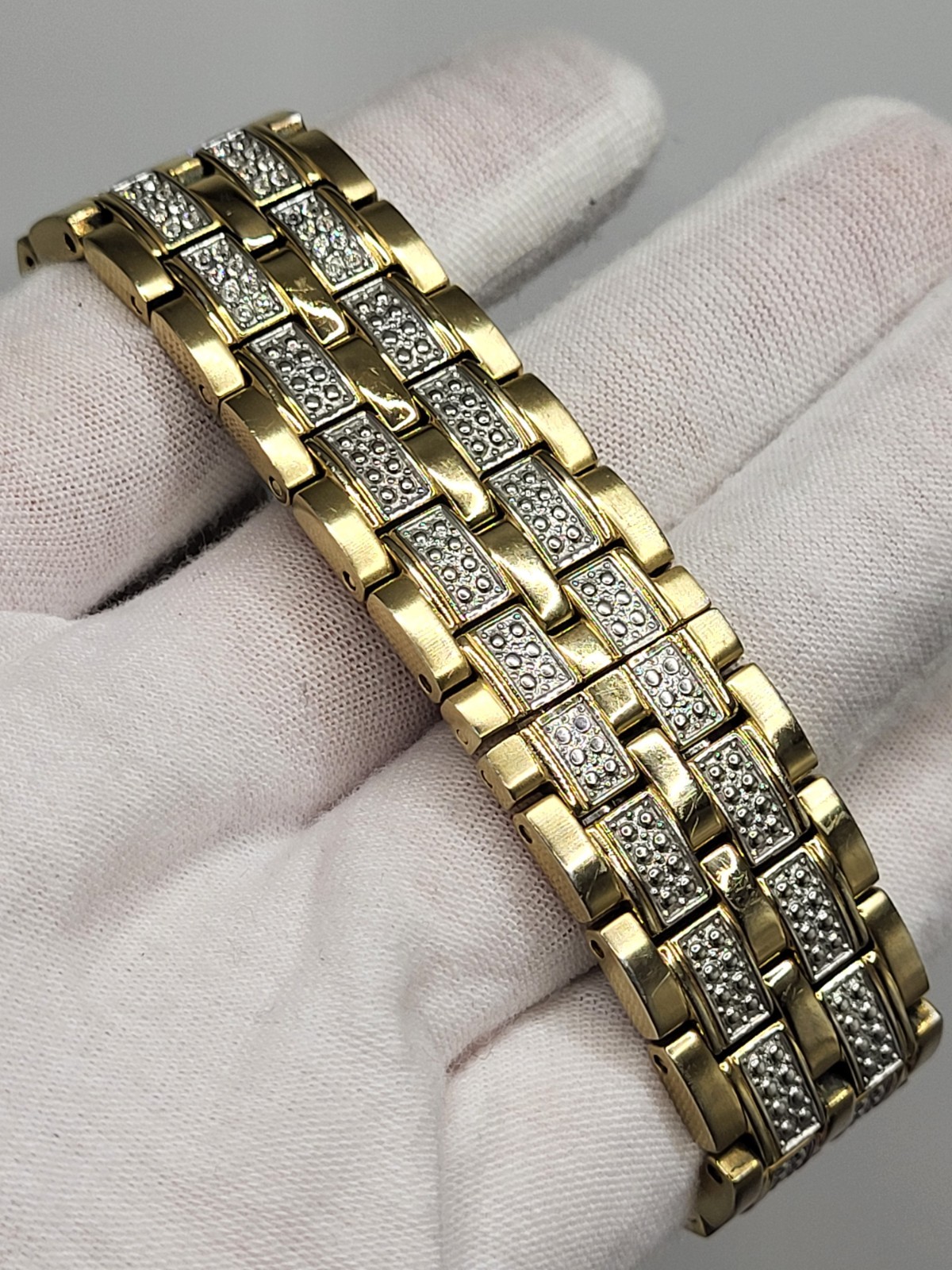 $695 [ NEAR MINT ] BULOVA Men’s Octava Gold Tone Stainless Pave Crystal WATCH