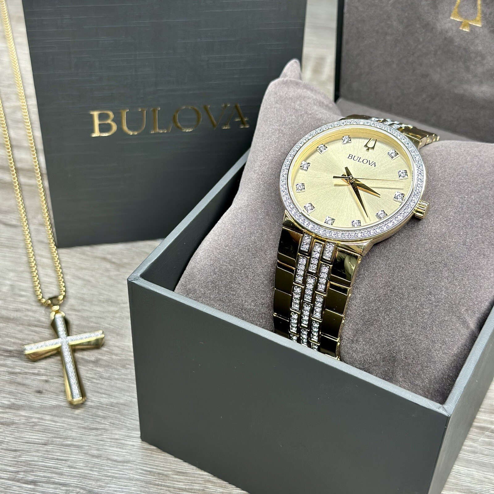 NEW✅GIFT SET✅ Bulova Crystal Gold Tone Diamond Dial Men’s Watch 40MM 98K113