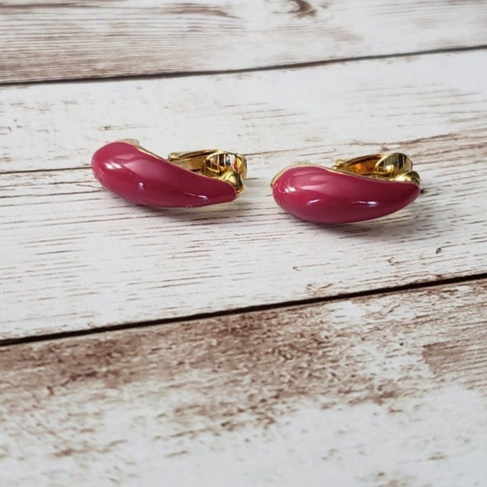 Vintage Clip On Earrings – Dark Pink & Gold Tone Unusual Shape