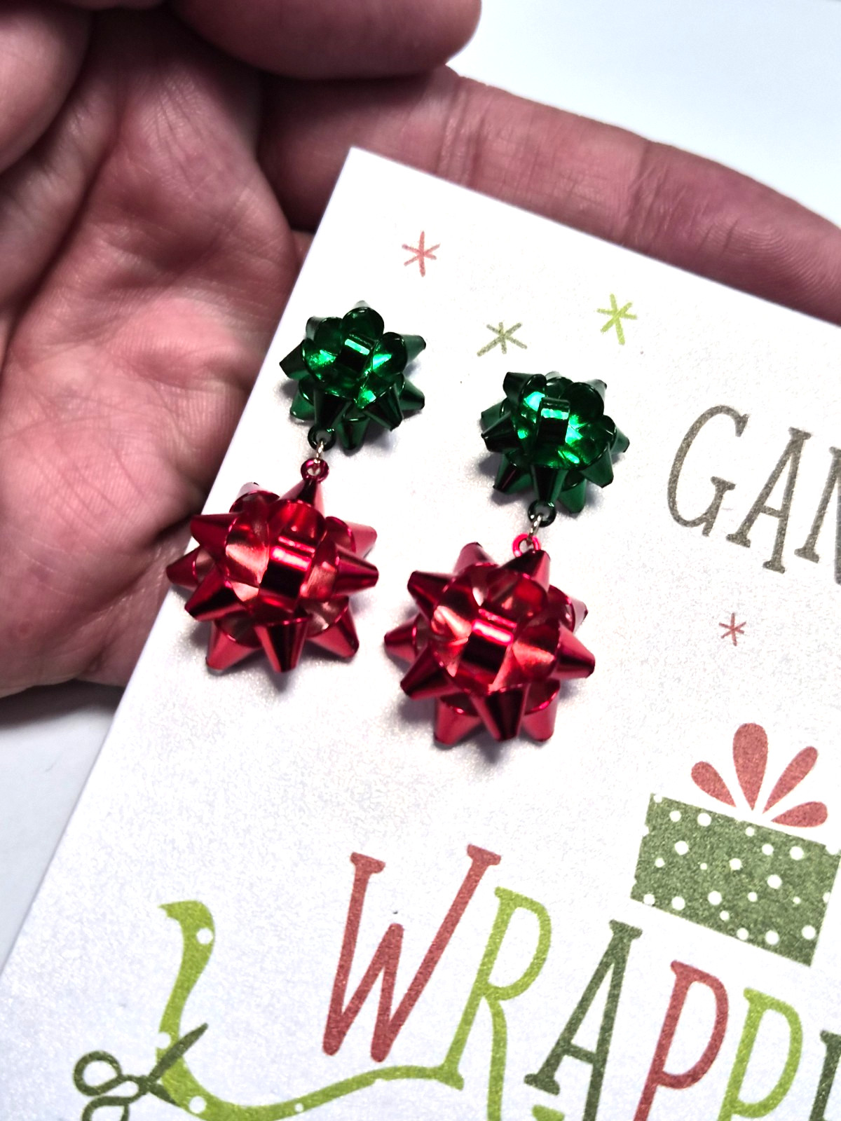 Estate Gangsta Wrapper By Roman Christmas Bow Pierced Dangle Earrings NOS