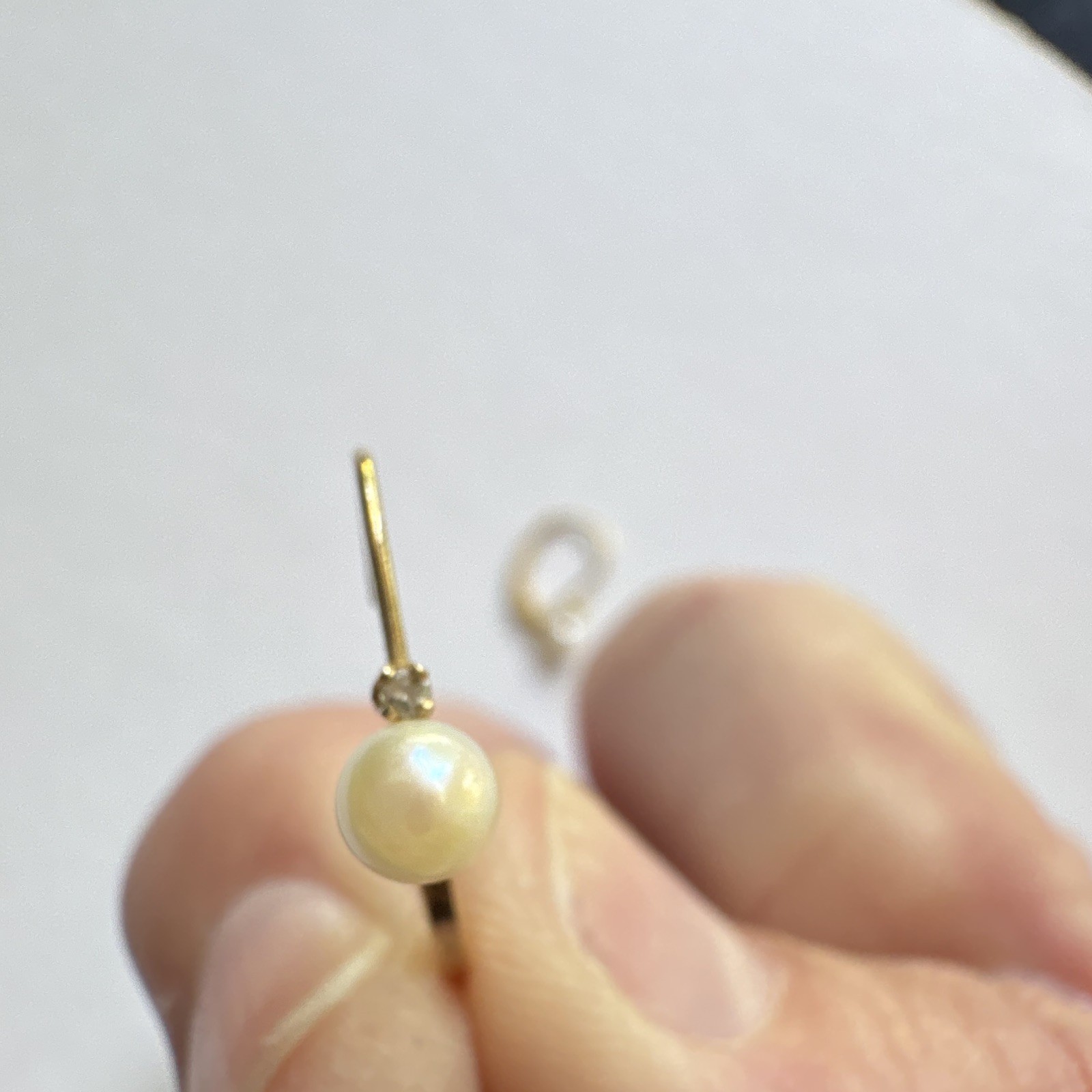 14k Gold Leverback Dangle Drop Earrings White Round Pearl Pair w/ Diamond Chip