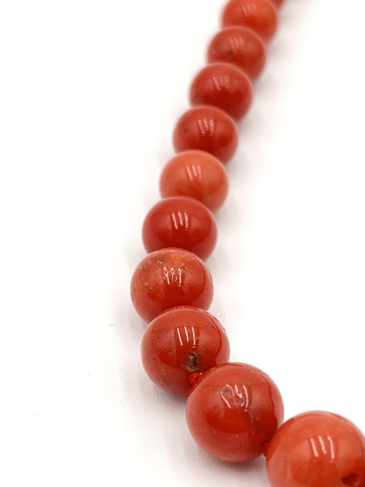 Natural Mediterranean Red Coral Necklace 63cm Balls 7-11mm 18kt Gold Knot