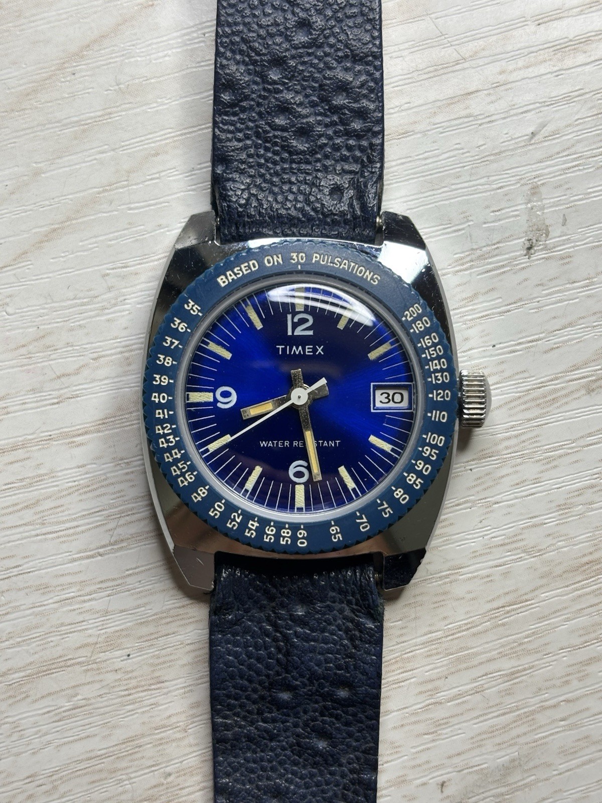 Vintage 1970’s Timex Sprite Nurse Doctor Watch 23776 Blue Pulsations Bezel 31mm