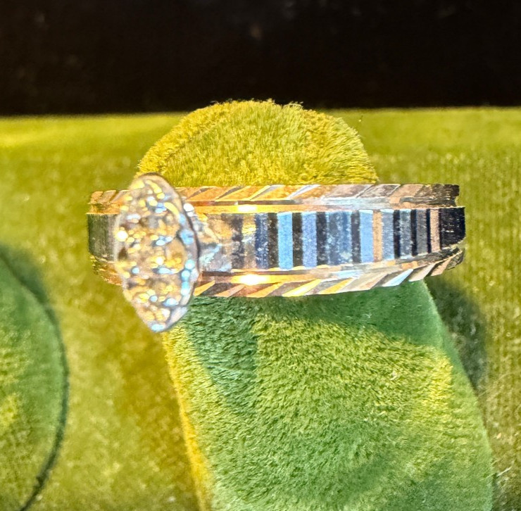 Vintage SOLID 10KT Gold Stamped Size 8 Ring 2.51g New Old Stock!