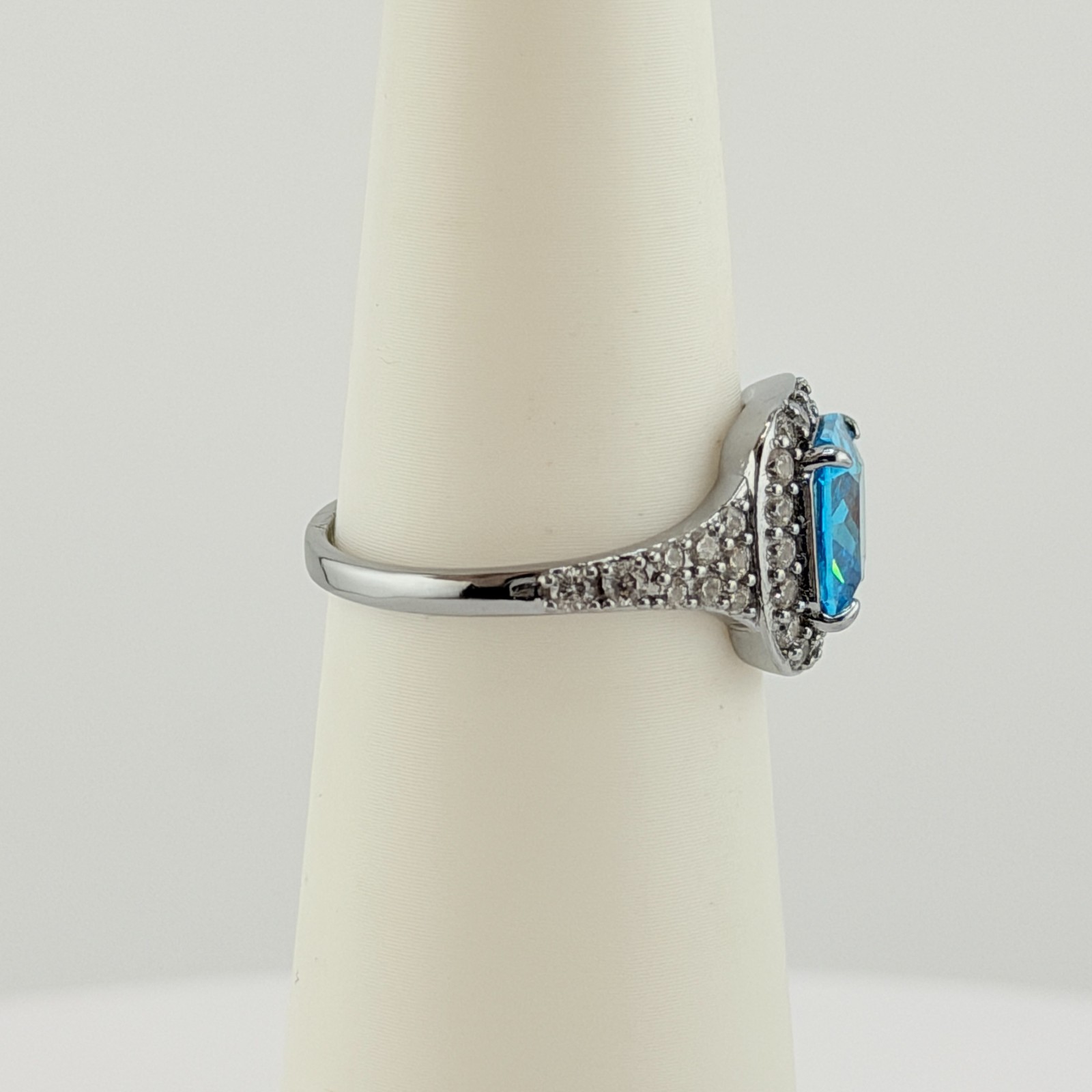Bomb Party Ring Sz 10 “Sparkling With Love” Aqua Blue on Hematite RBP6657 RETRO